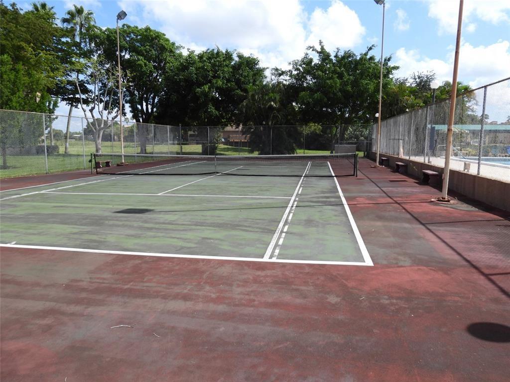 Palm Lakes - Residential