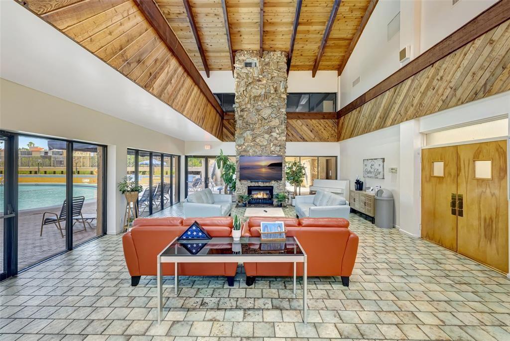 Palm Lakes - Residential