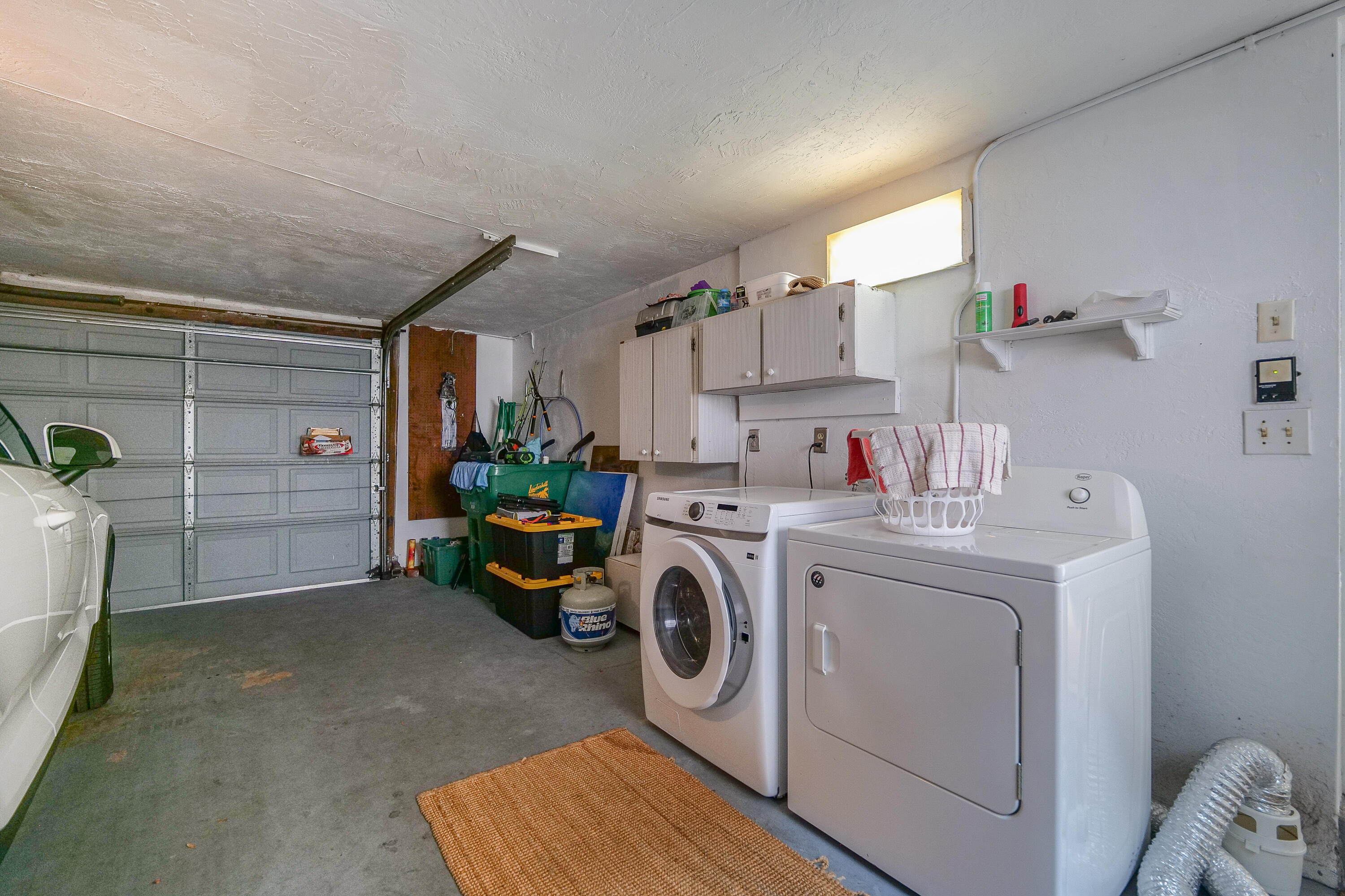 HILLS OF INVERRARY - Residential