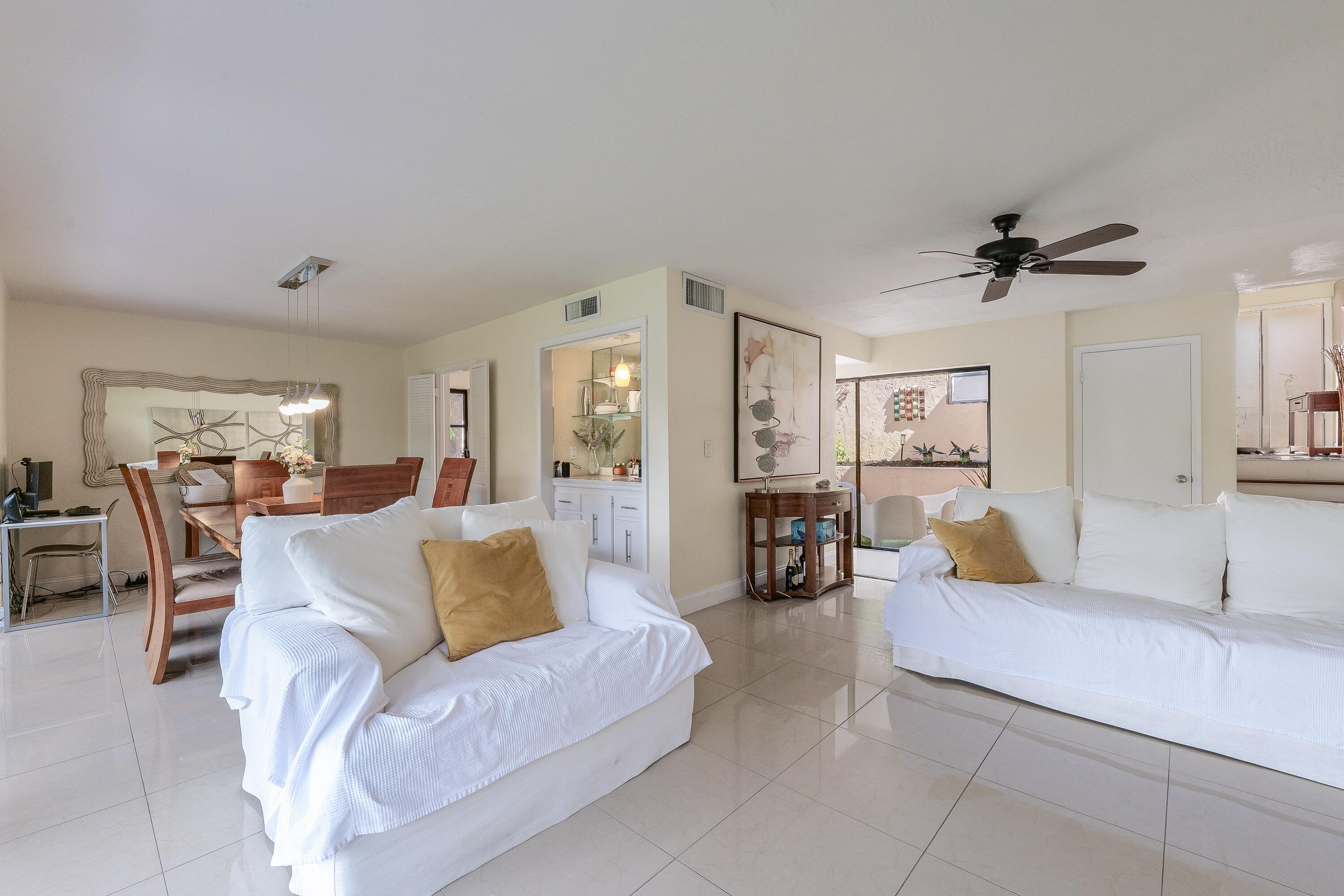 HILLS OF INVERRARY - Residential