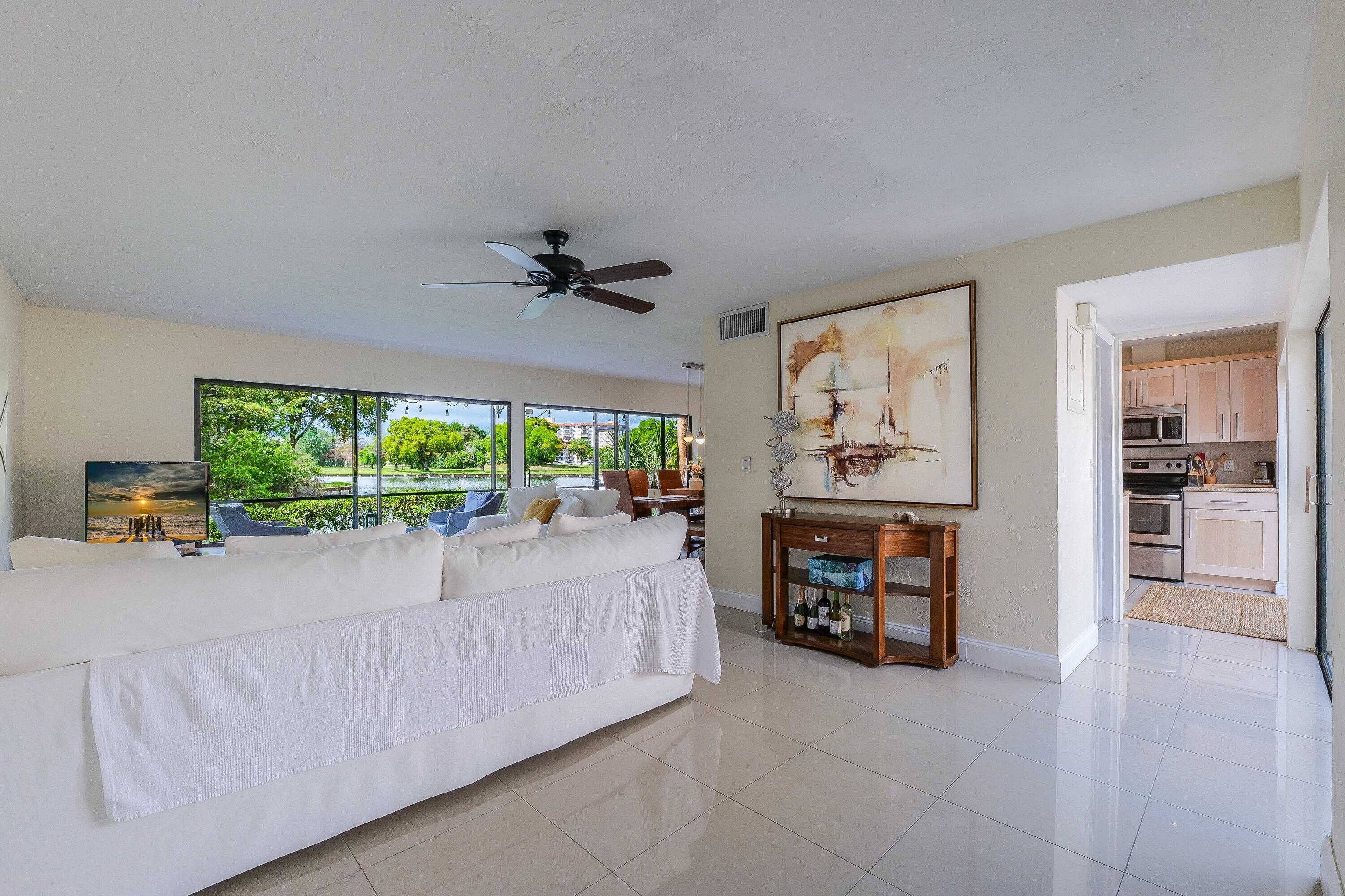 HILLS OF INVERRARY - Residential