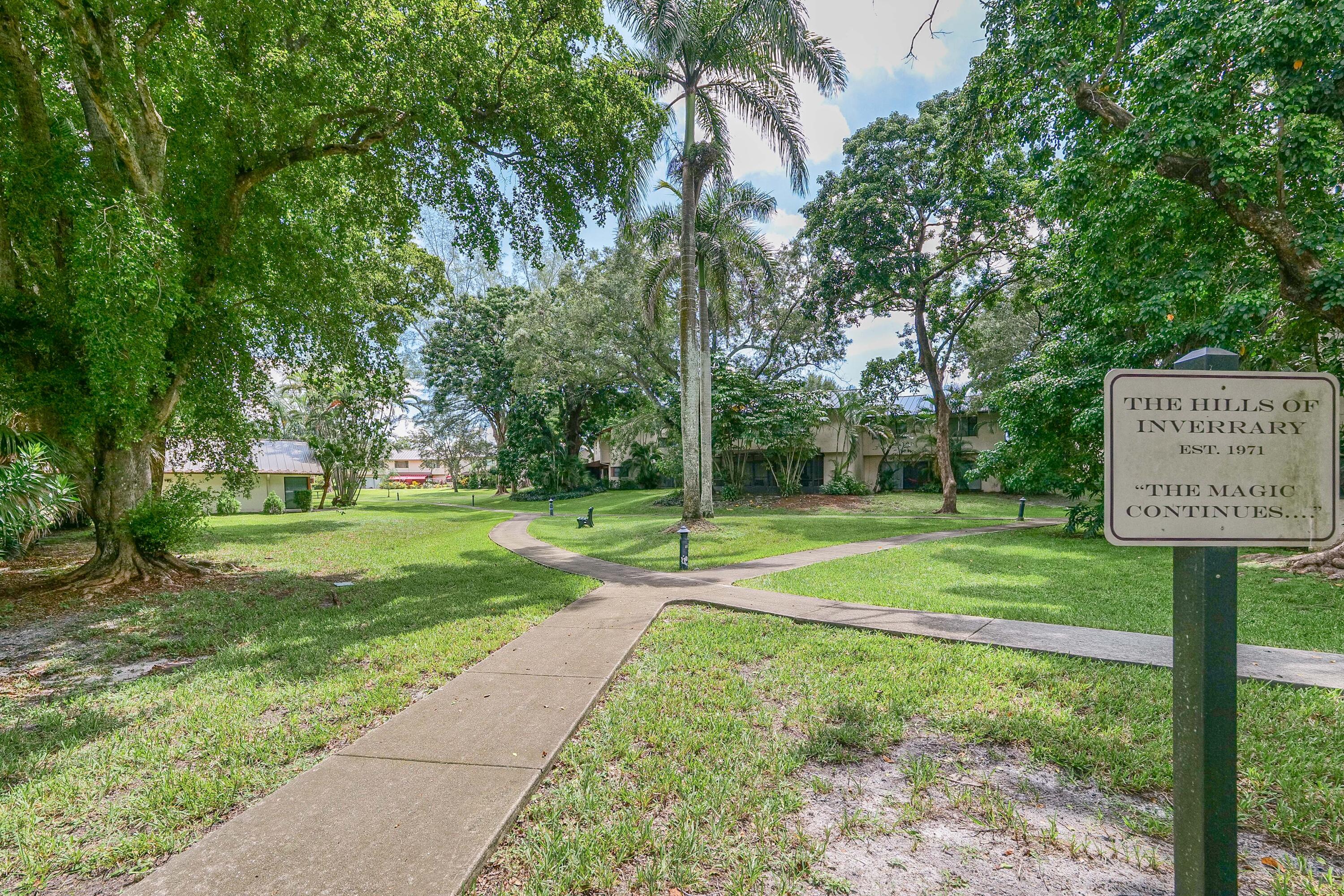 HILLS OF INVERRARY - Residential