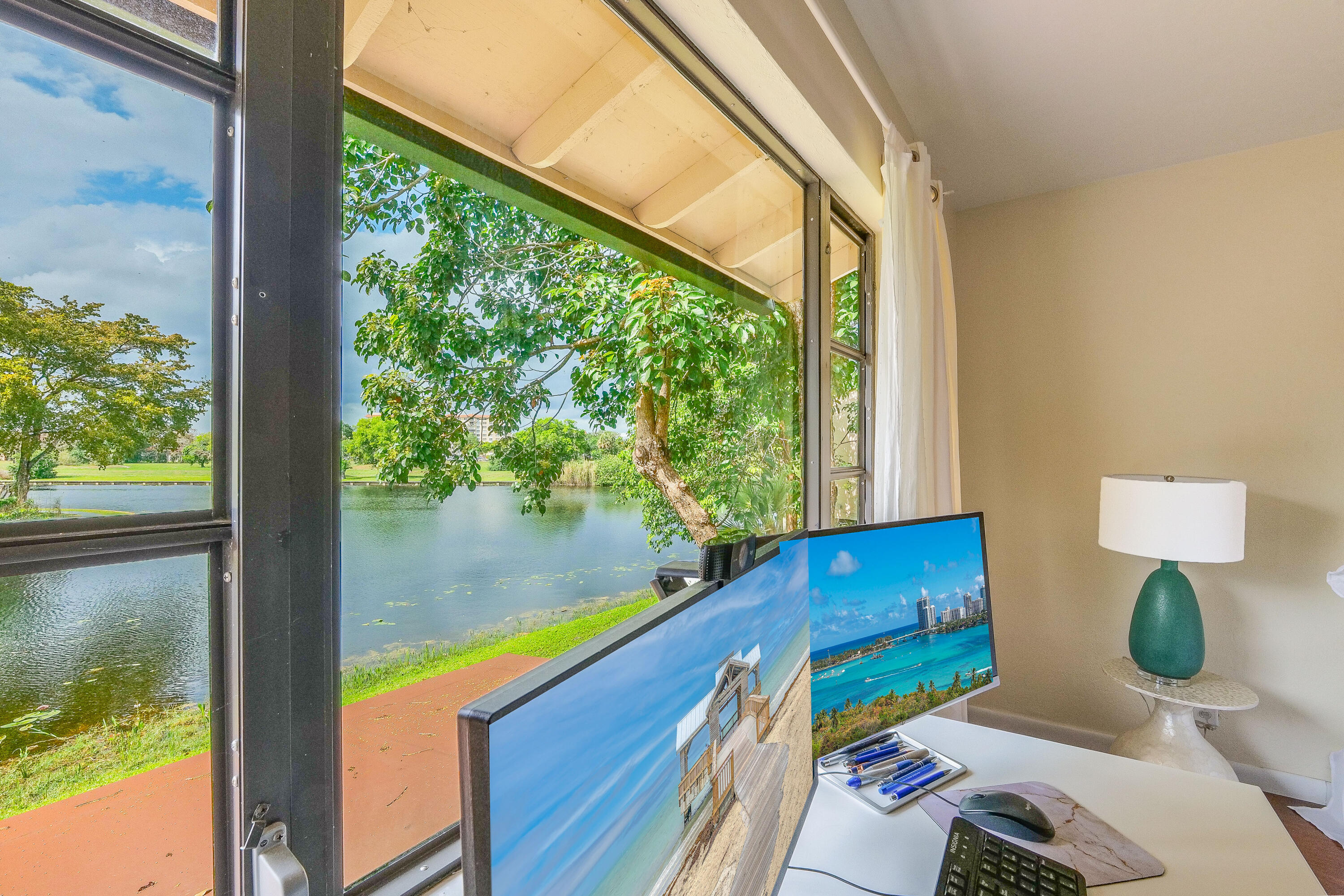 HILLS OF INVERRARY - Residential