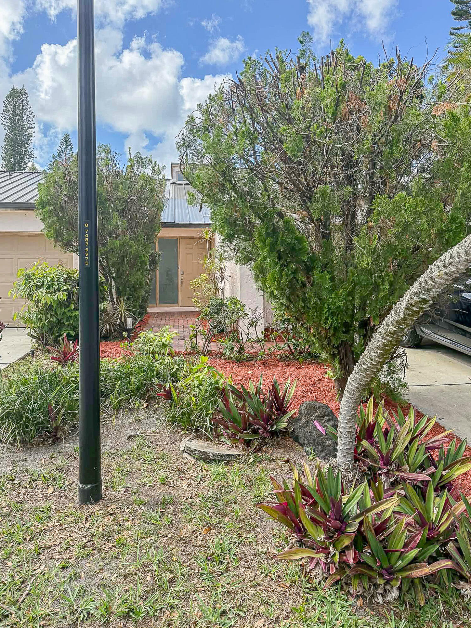 HILLS OF INVERRARY - Residential