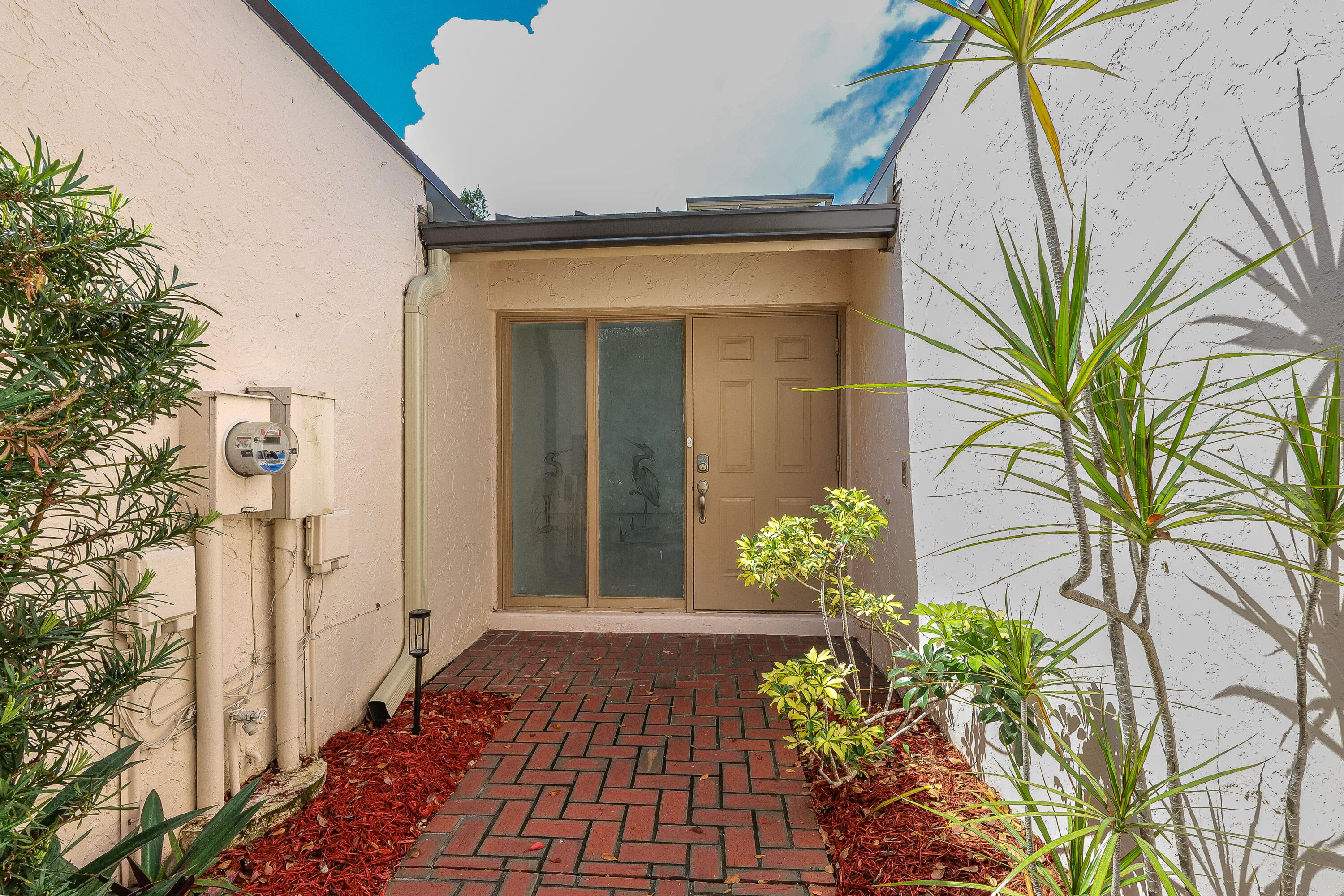 HILLS OF INVERRARY - Residential