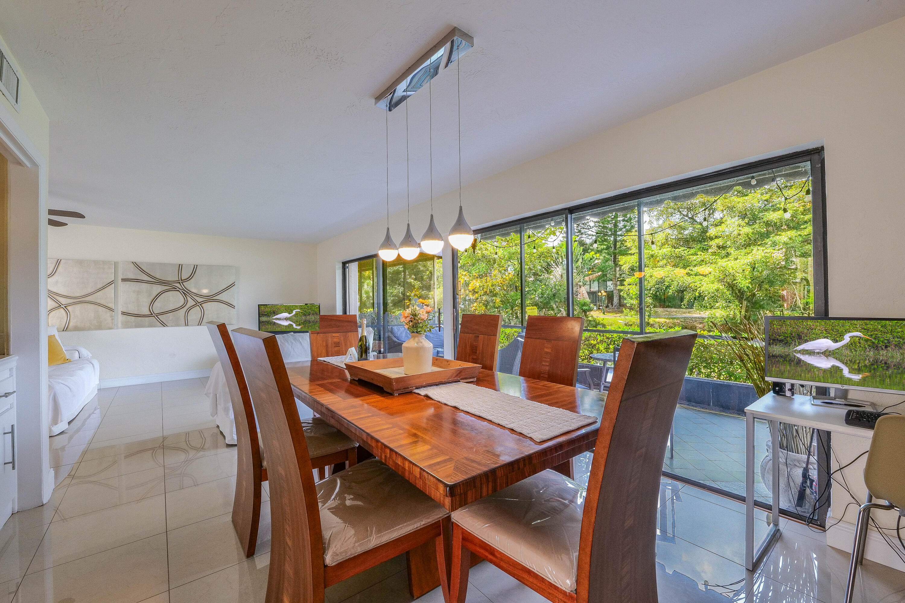 HILLS OF INVERRARY - Residential