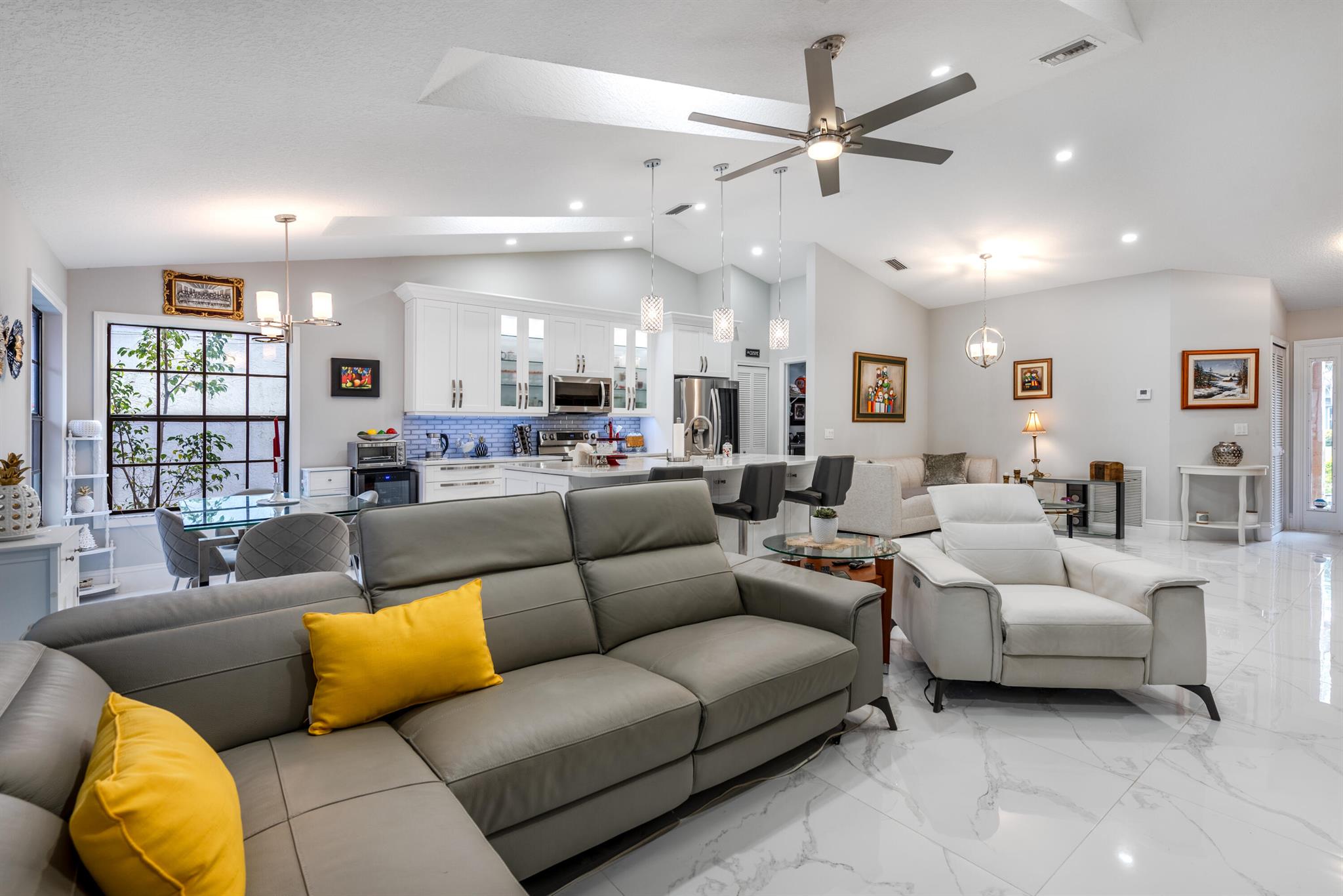 MEADOWLAND COVE 1 OF WELLINGTON - Residential