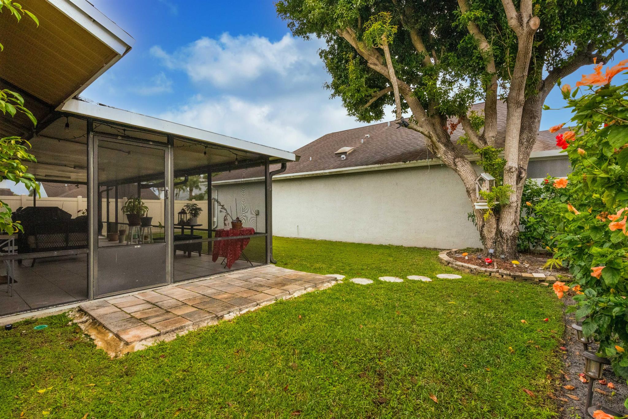 MEADOWLAND COVE 1 OF WELLINGTON - Residential