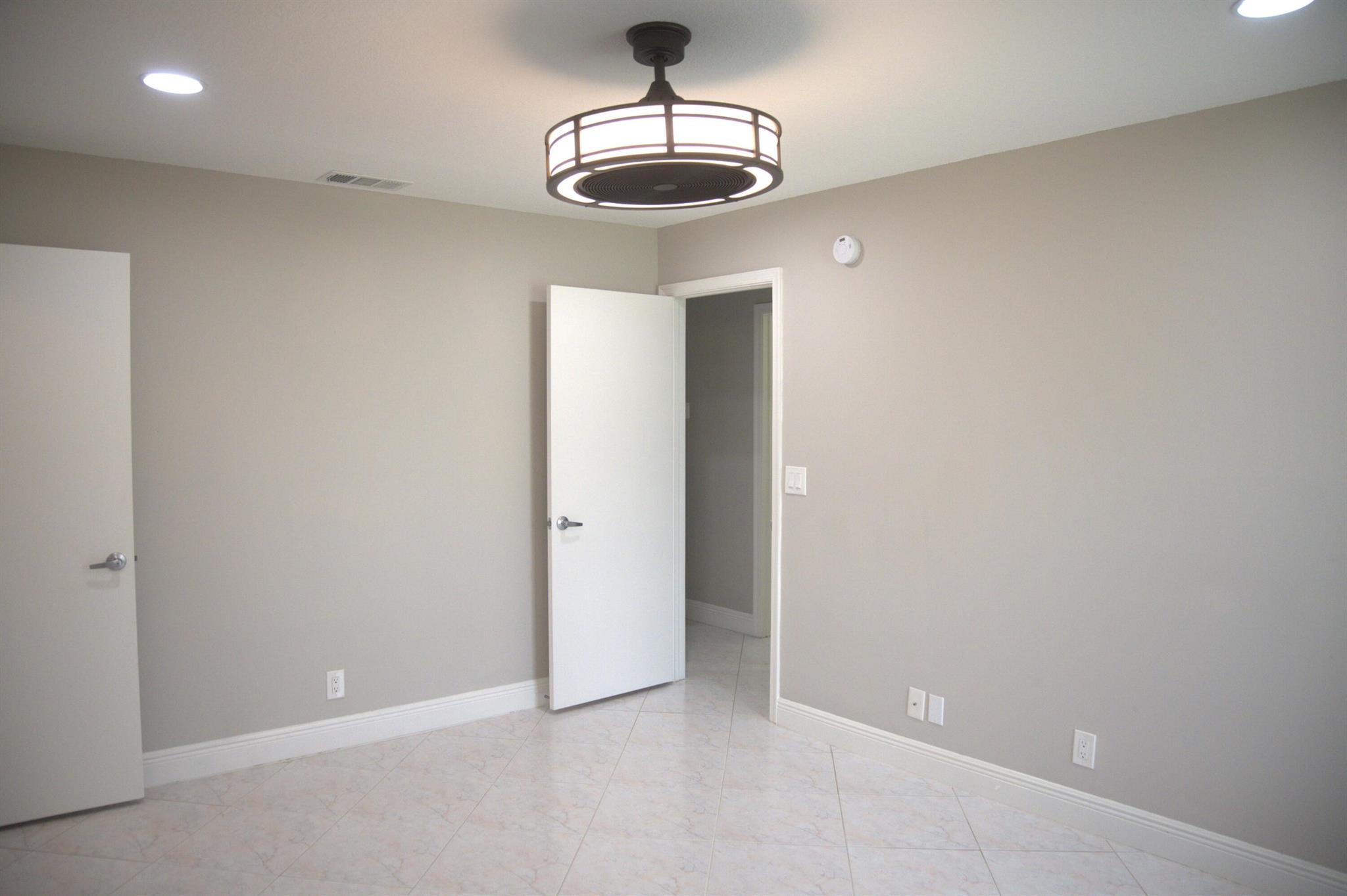 AMERICAN HOMES AT BOCA RA - Residential Lease