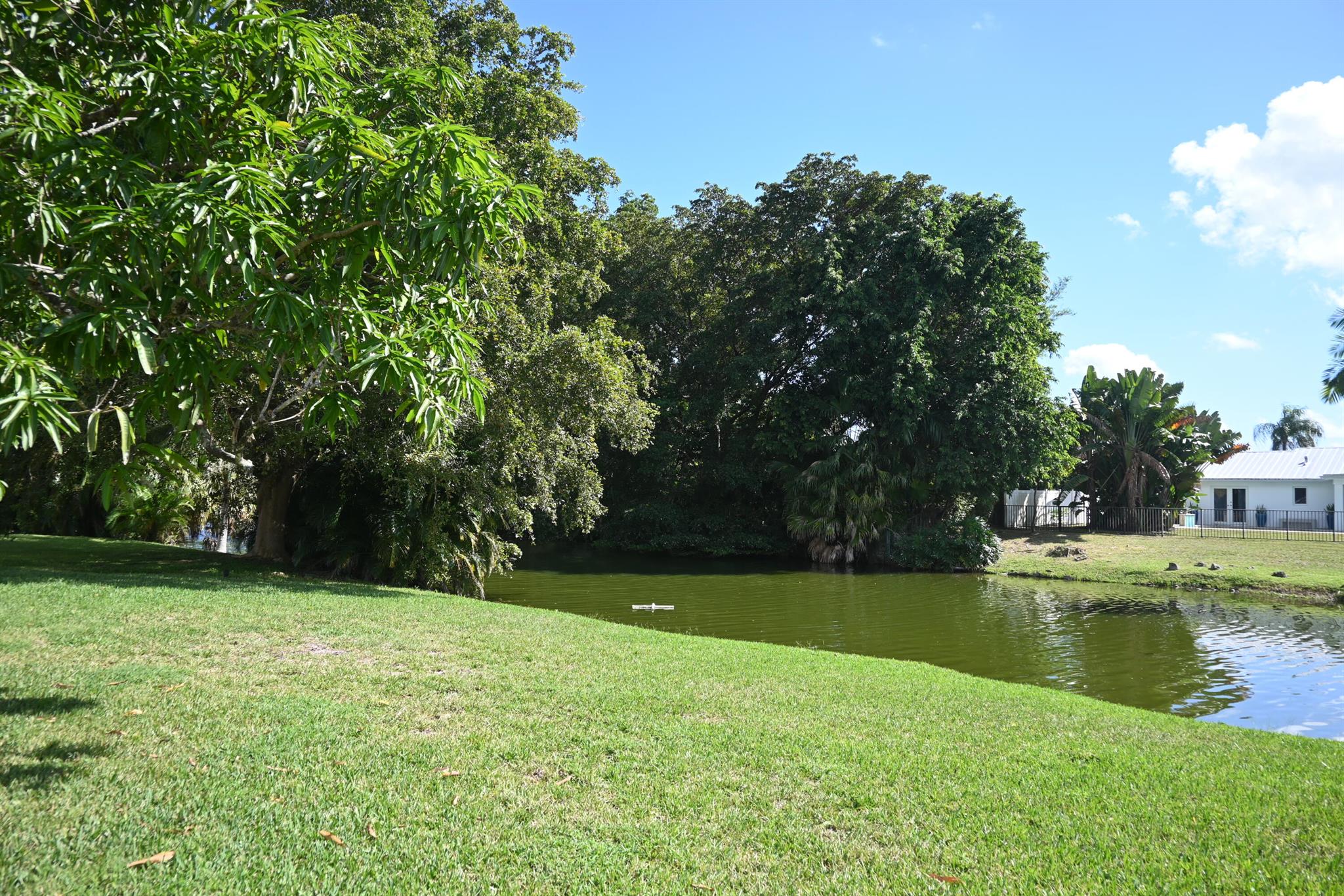 AMERICAN HOMES AT BOCA RA - Residential Lease