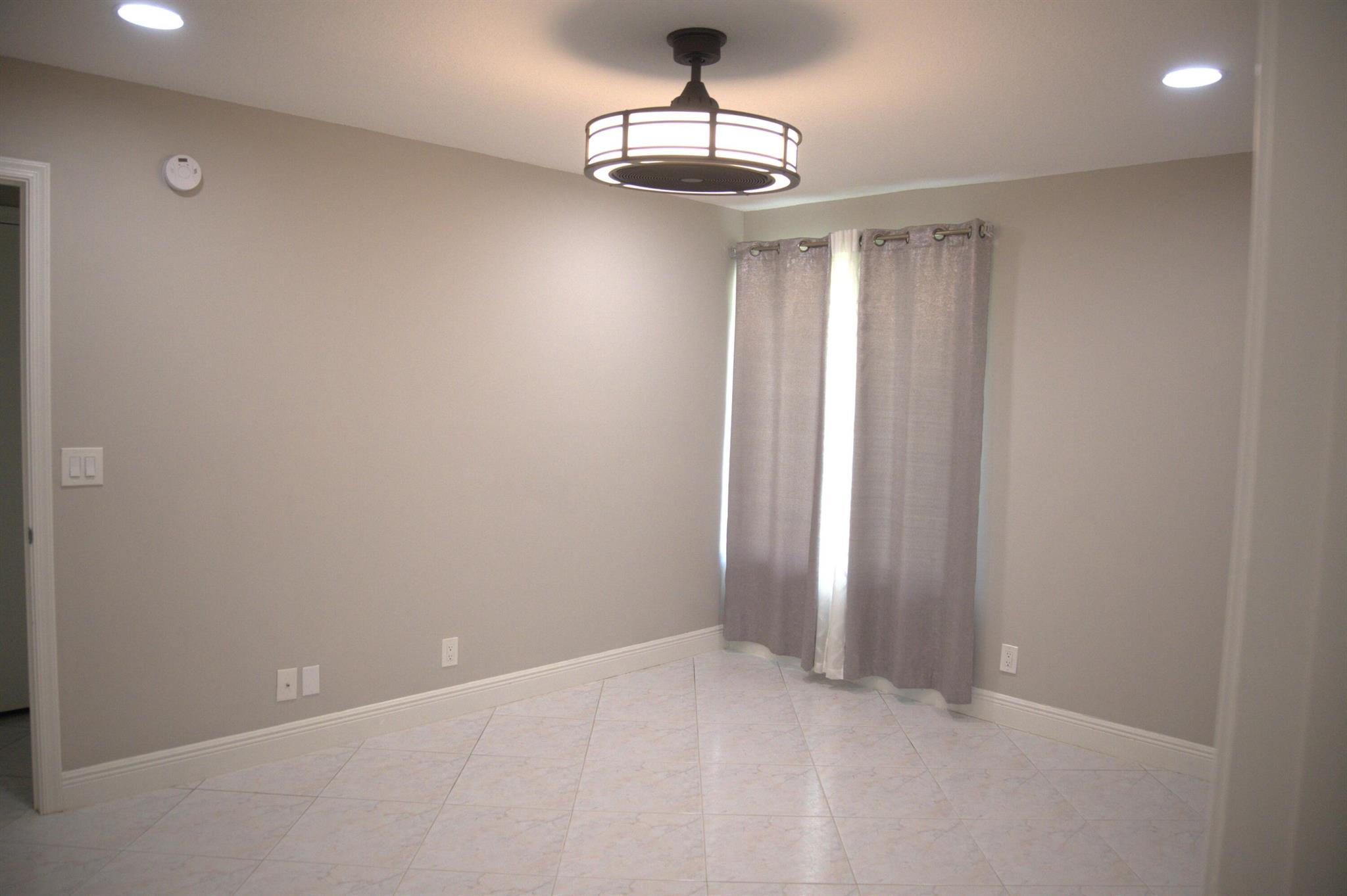 AMERICAN HOMES AT BOCA RA - Residential Lease