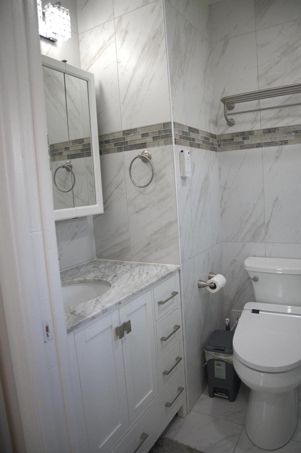 AMERICAN HOMES AT BOCA RA - Residential Lease