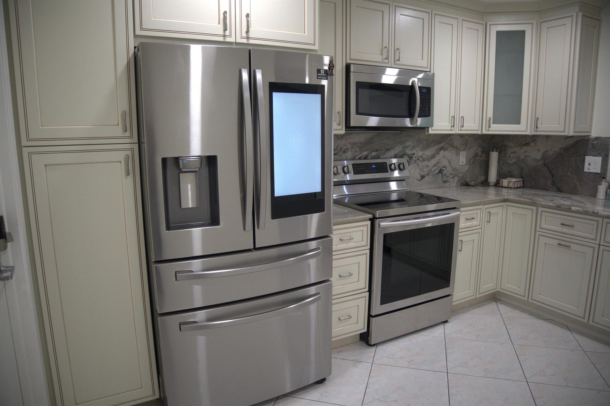 AMERICAN HOMES AT BOCA RA - Residential Lease