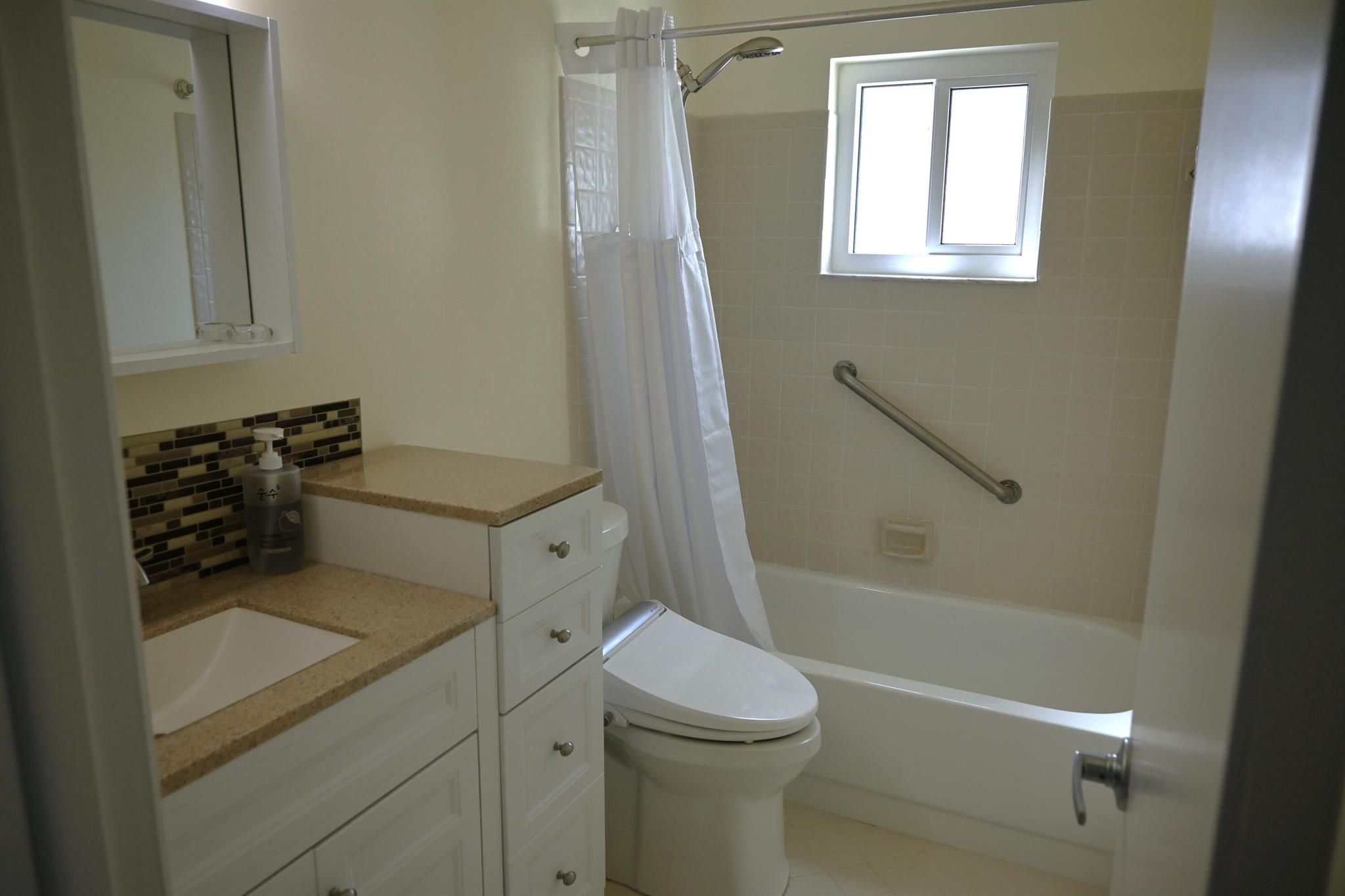 AMERICAN HOMES AT BOCA RA - Residential Lease