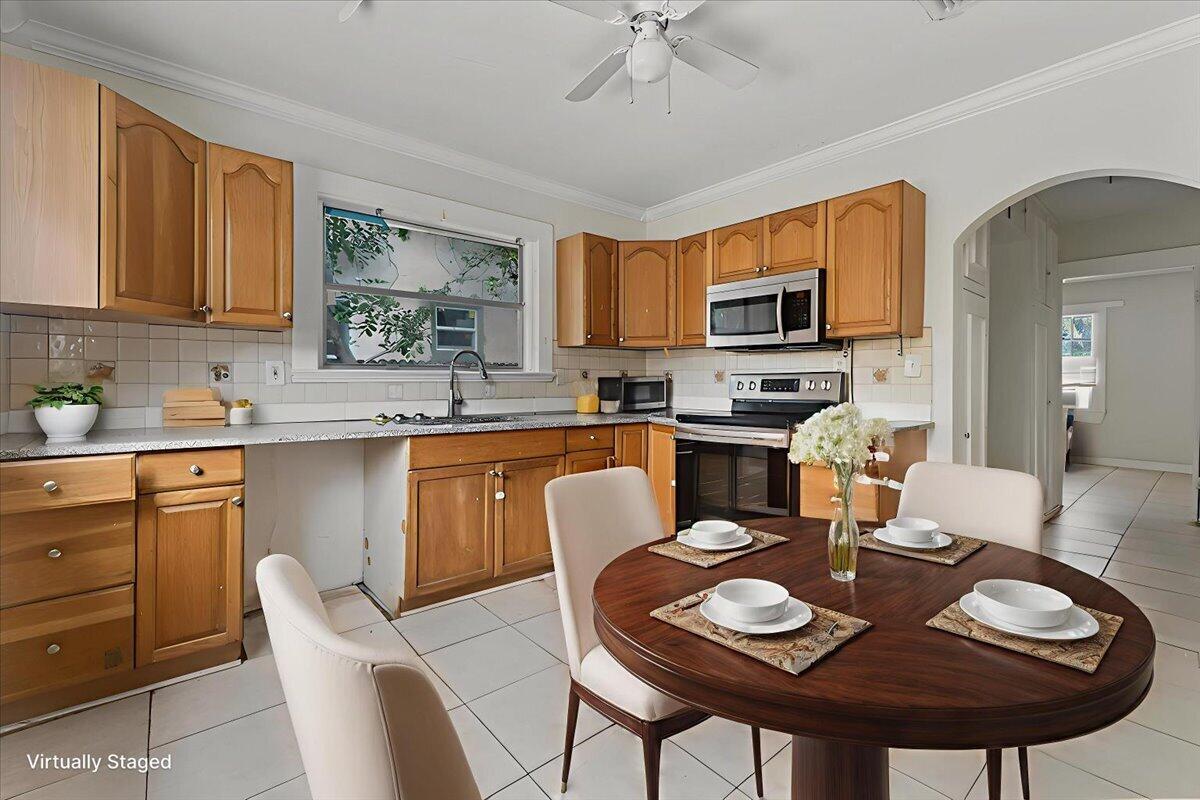 LAKE WORTH TOWN OF - Residential