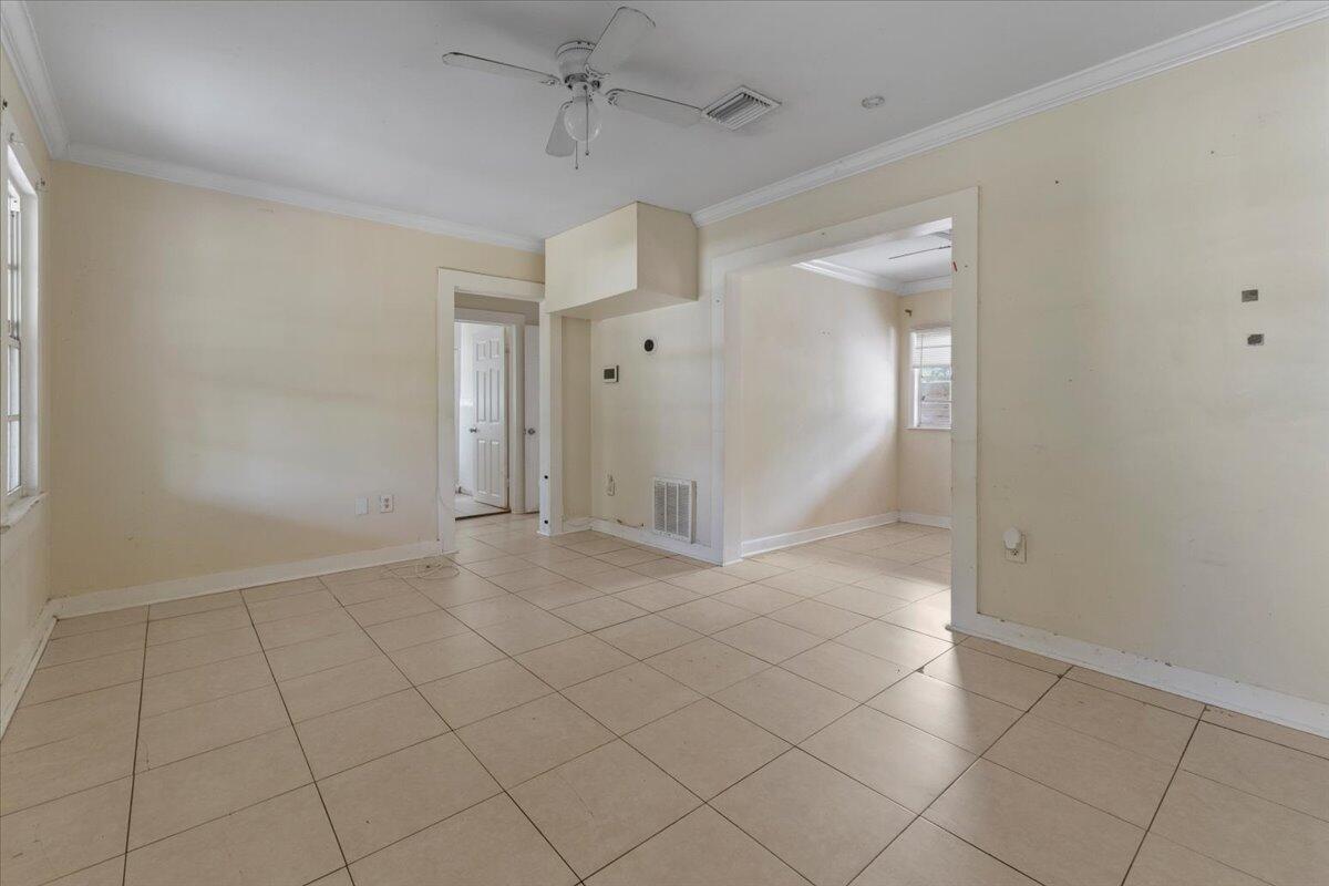 LAKE WORTH TOWN OF - Residential