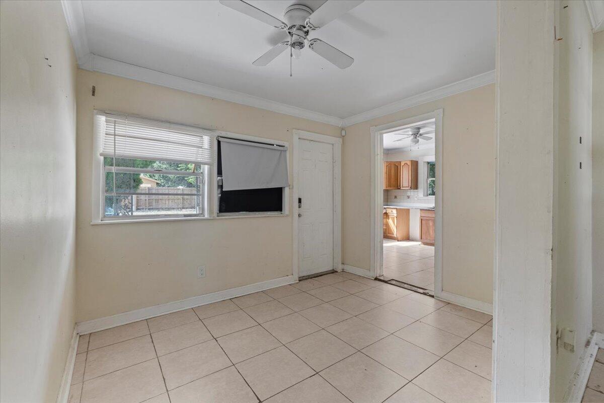 LAKE WORTH TOWN OF - Residential