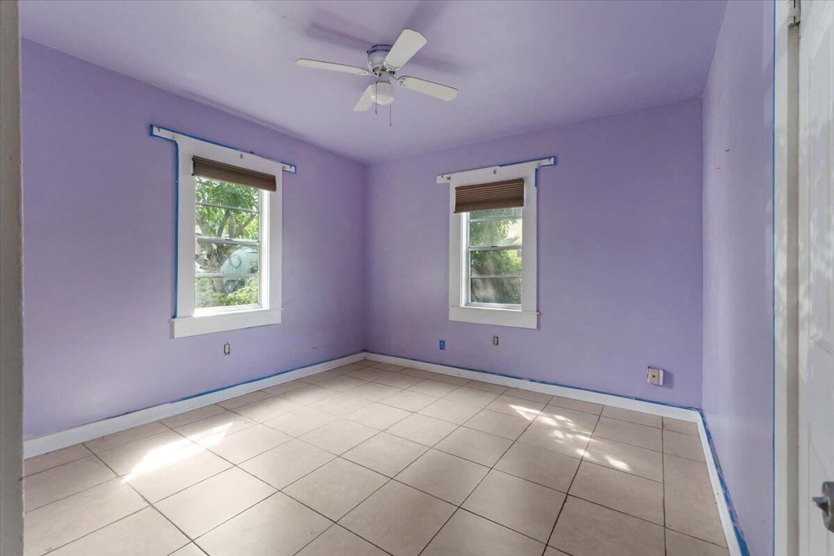 LAKE WORTH TOWN OF - Residential