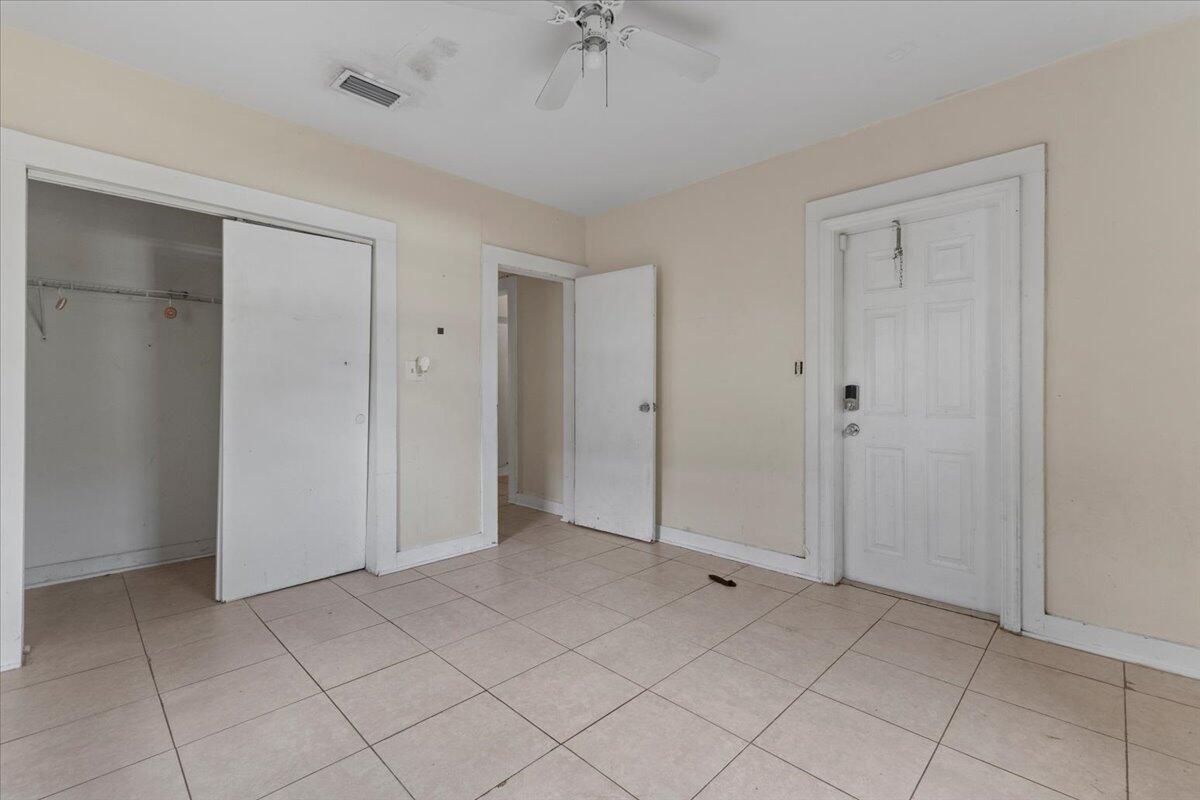 LAKE WORTH TOWN OF - Residential