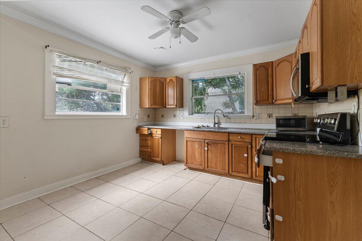 LAKE WORTH TOWN OF - Residential