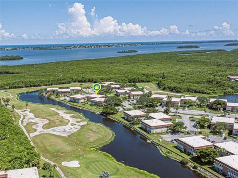 73 Royal Oak Court 203 Vero Beach FL 32962