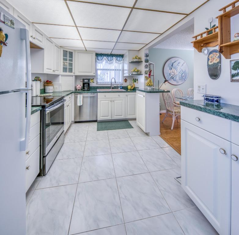 BARBICAN CONDO - Residential