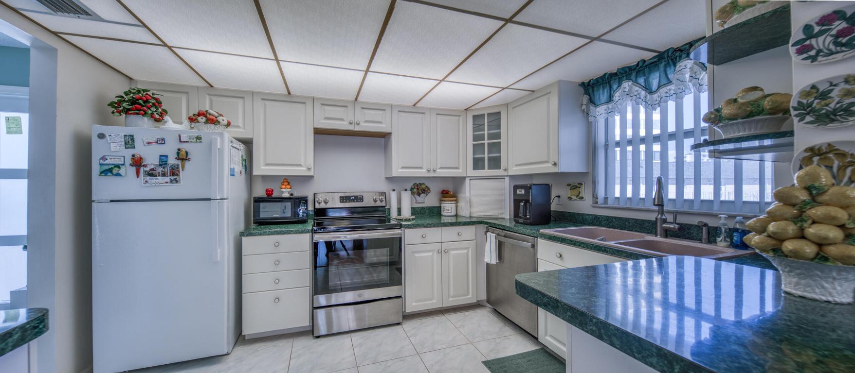 BARBICAN CONDO - Residential