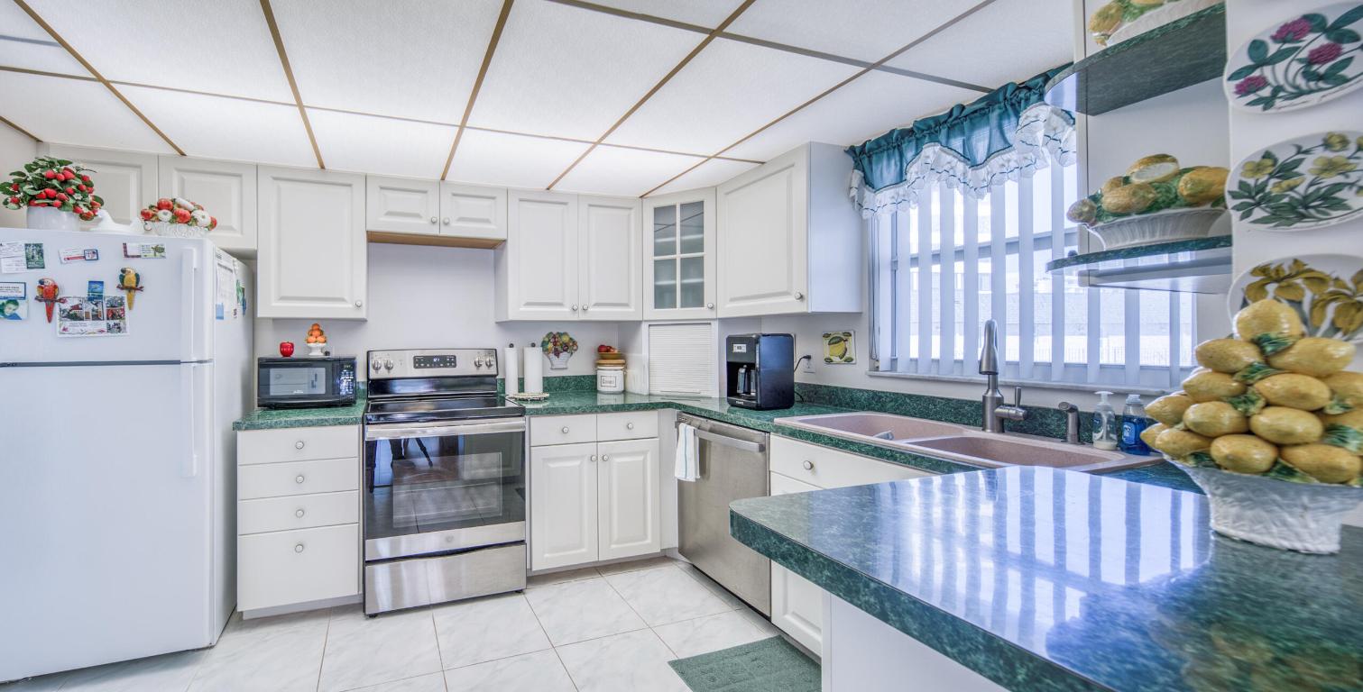 BARBICAN CONDO - Residential