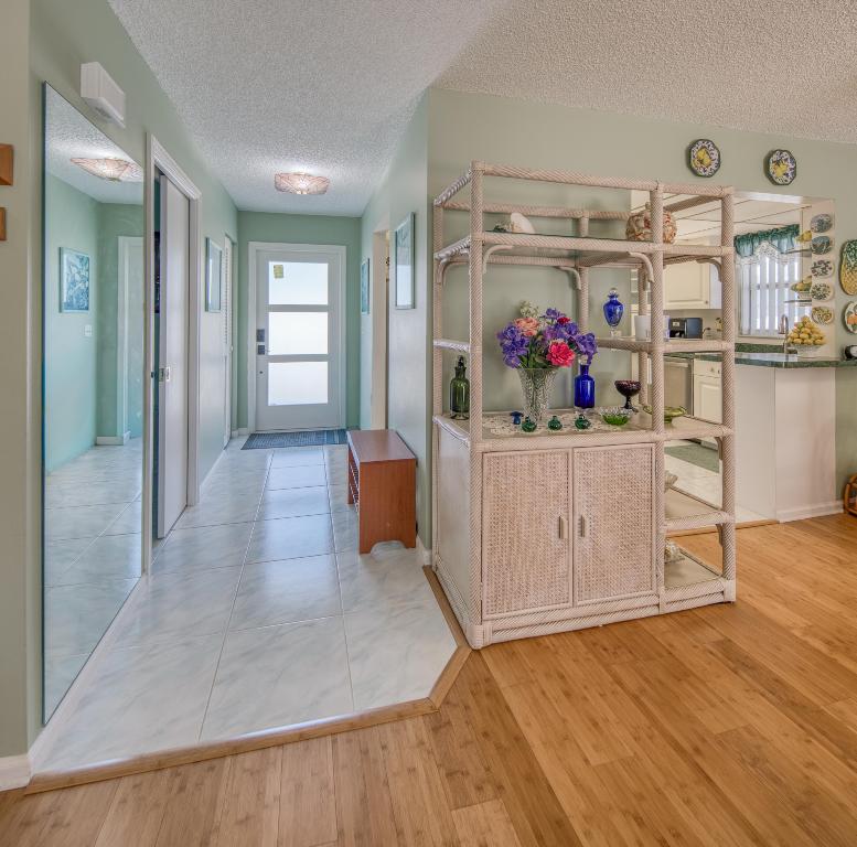 BARBICAN CONDO - Residential