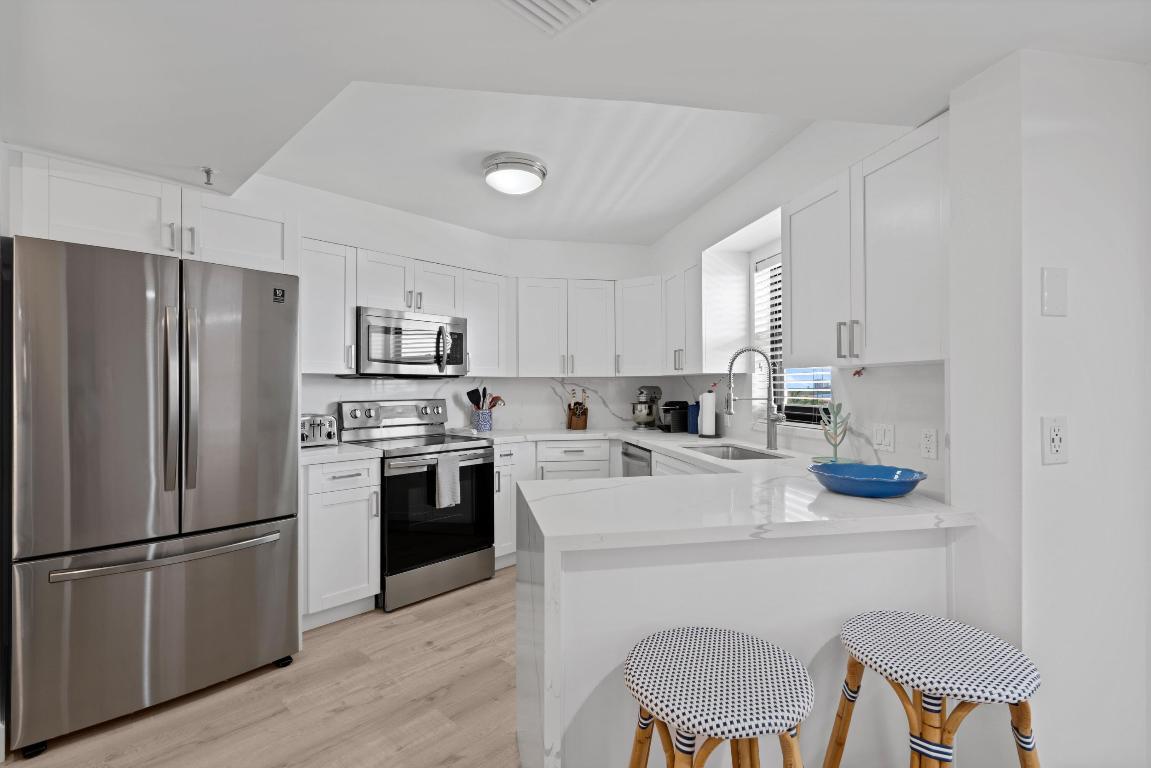 SANDPOINTE BAY CONDO - Residential Lease