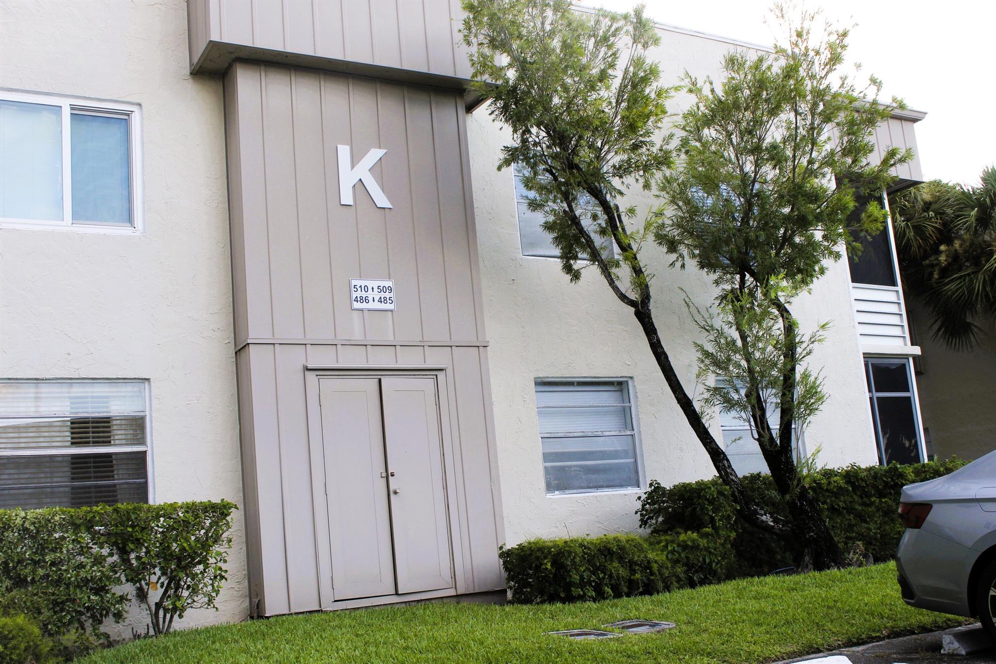 Discover this beautifully maintained 2-bedroom, 2-bath ground-floor condo in the vibrant gated community of Kings Point. Step into comfort with updated bathrooms, in-unit washer and dryer, and furniture that's negotiable to suit your needs. Ideally located just steps from the bus stop and the Flanders Clubhouse, this condo offers convenient access to all the resort-style amenities Kings Point is known for--pools, fitness centers, pickleball courts, and more! Golf memberships are available for those looking to perfect their swing. Enjoy a short drive to the trendy shops, dining, and nightlife of Atlantic Avenue, as well as nearby train stations, the Turnpike, I-95, and top entertainment and shopping destinations. Don't miss your chance to experience the resort lifestyle Kings Point offers!