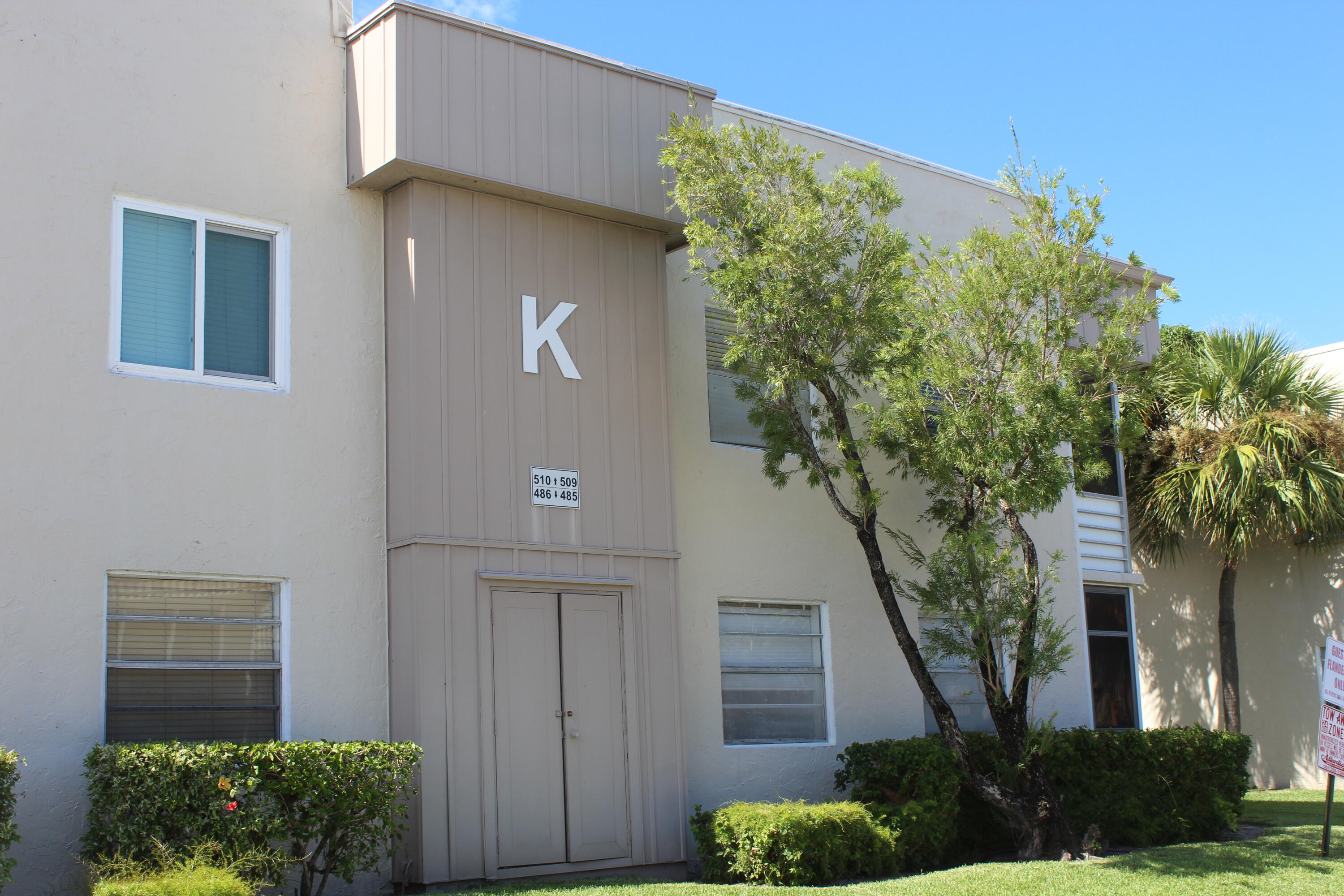 Discover this beautifully maintained 2-bedroom, 2-bath ground-floor condo in the vibrant gated community of Kings Point. Step into comfort with updated bathrooms, in-unit washer and dryer, and furniture that's negotiable to suit your needs. Ideally located just steps from the bus stop and the Flanders Clubhouse, this condo offers convenient access to all the resort-style amenities Kings Point is known for--pools, fitness centers, pickleball courts, and more! Golf memberships are available for those looking to perfect their swing. Enjoy a short drive to the trendy shops, dining, and nightlife of Atlantic Avenue, as well as nearby train stations, the Turnpike, I-95, and top entertainment and shopping destinations. Don't miss your chance to experience the resort lifestyle Kings Point offers!