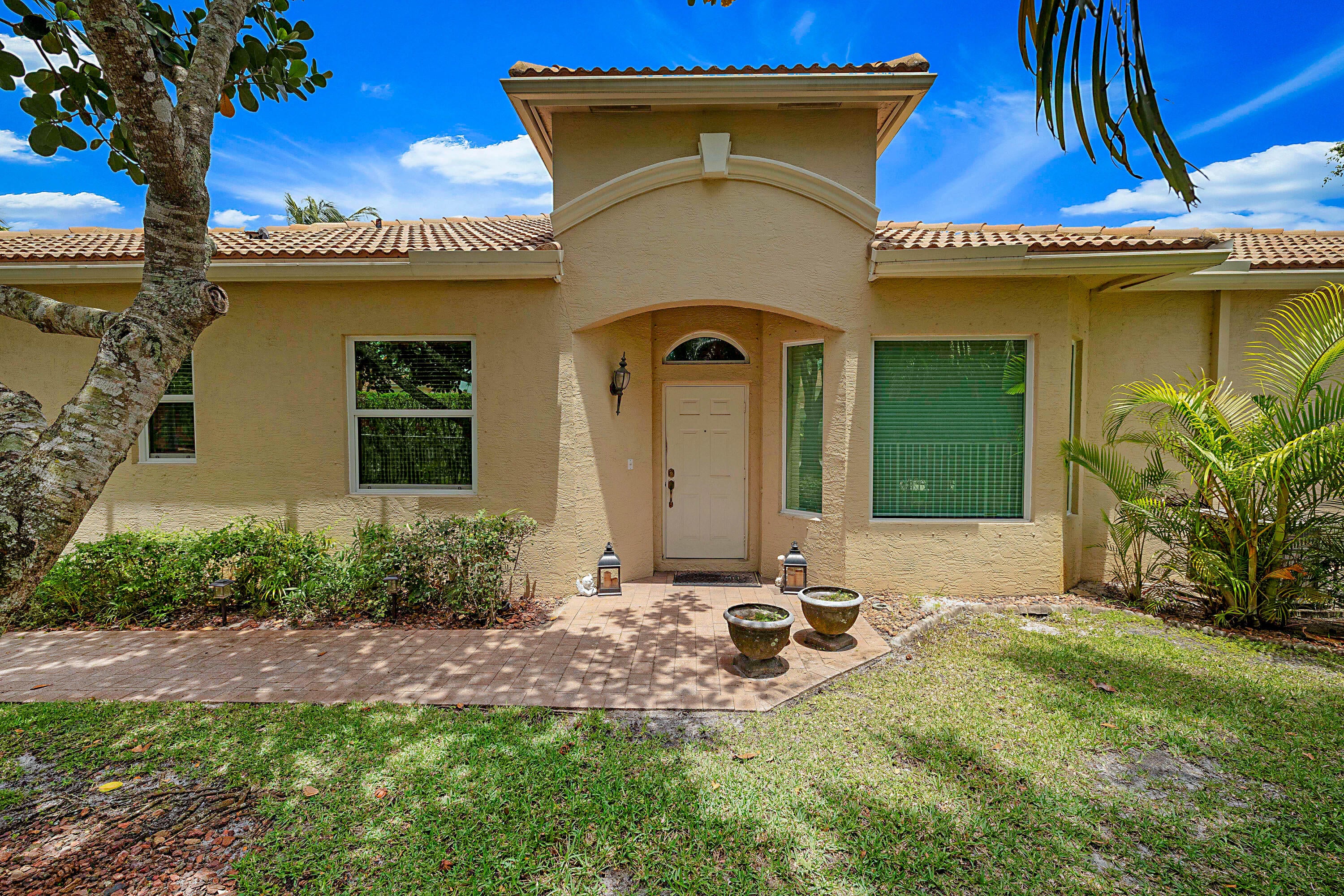 2568 Sandy Cay