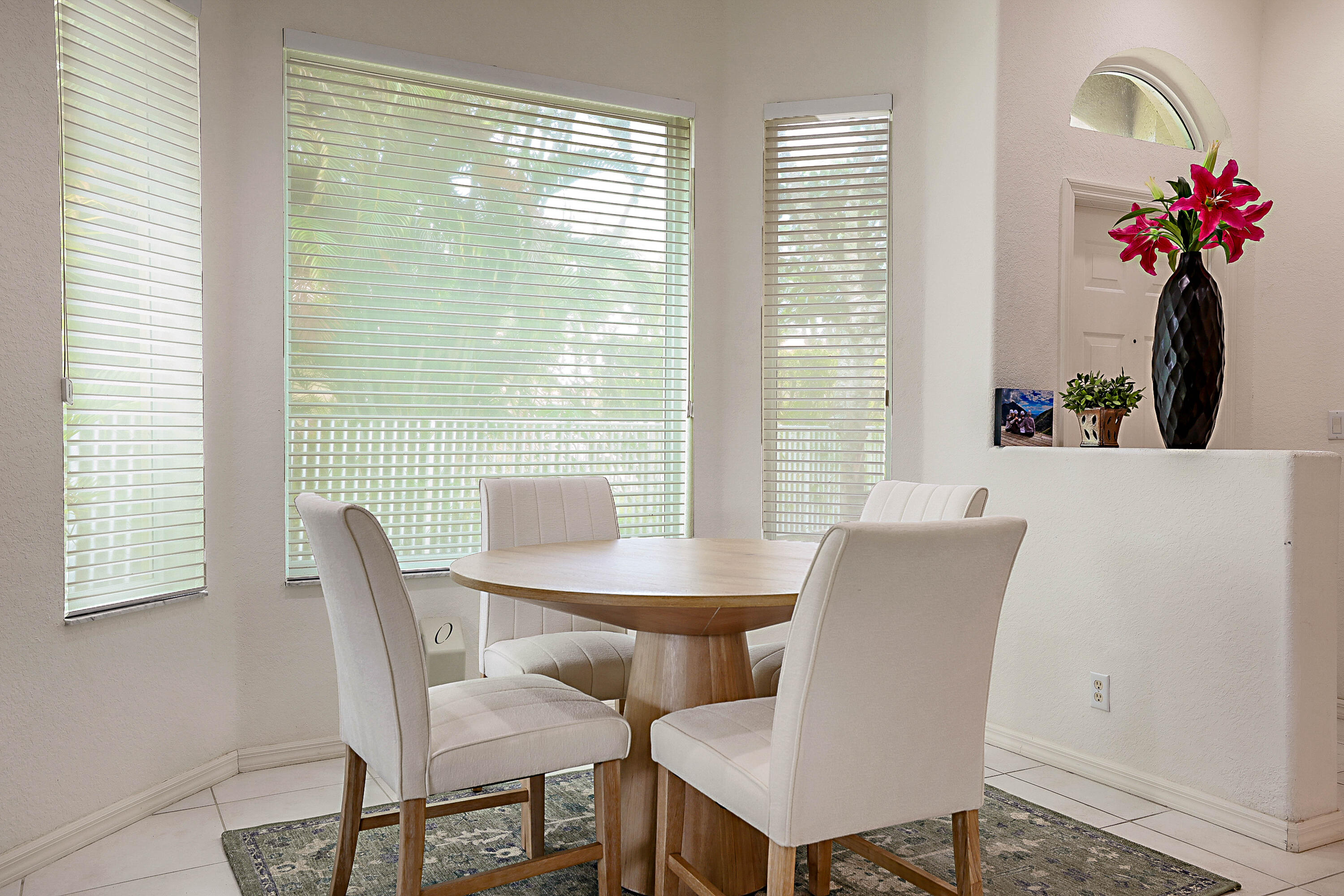 Properties 2568 Sandy Cay