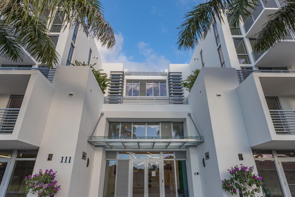 Photo of 111 SE 1st Avenue #310, Delray Beach, FL 33444 (MLS # B26030487)