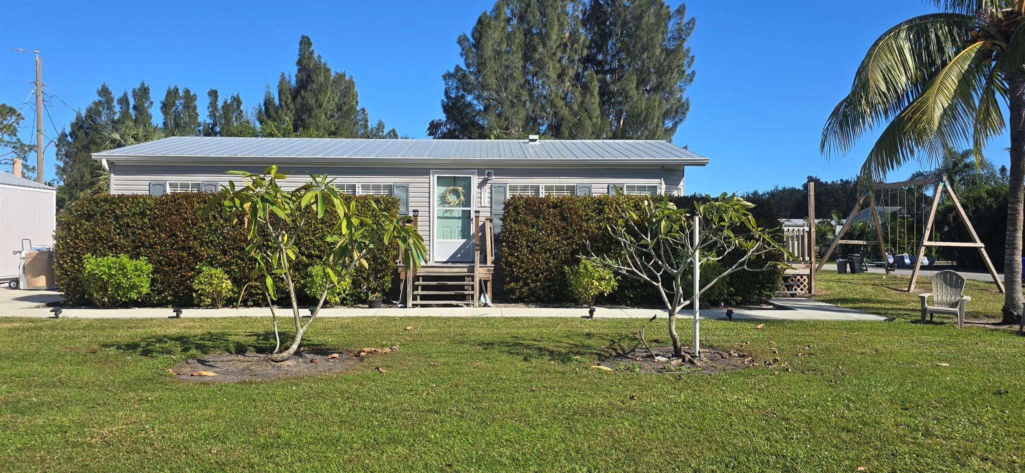 5005 SE Chris Avenue, Stuart, FL, 34997/$339,900 1 5005 SE Chris Avenue