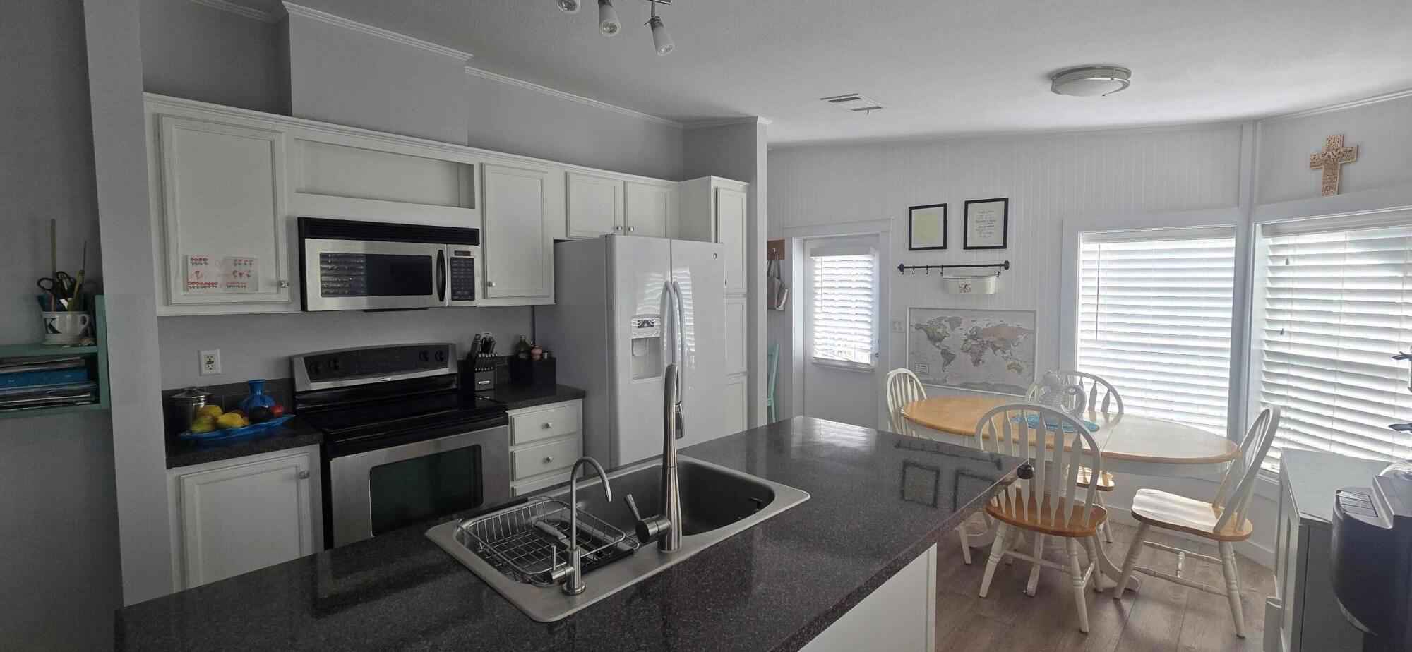 5005 SE Chris Avenue, Stuart, FL, 34997/$339,900 4 5005 SE Chris Avenue