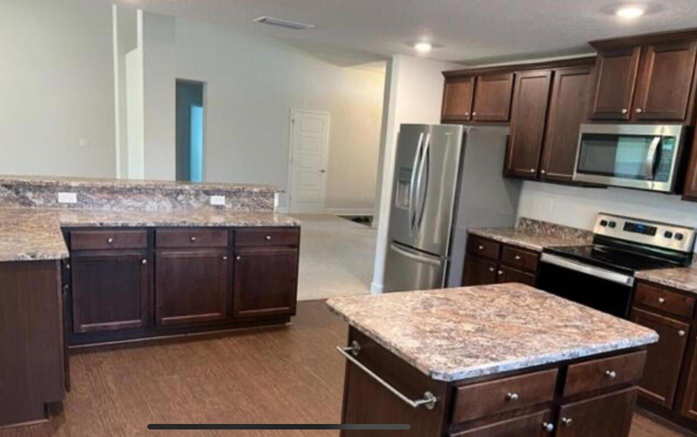 PORT ST LUCIE SECTION 13 - Residential Lease