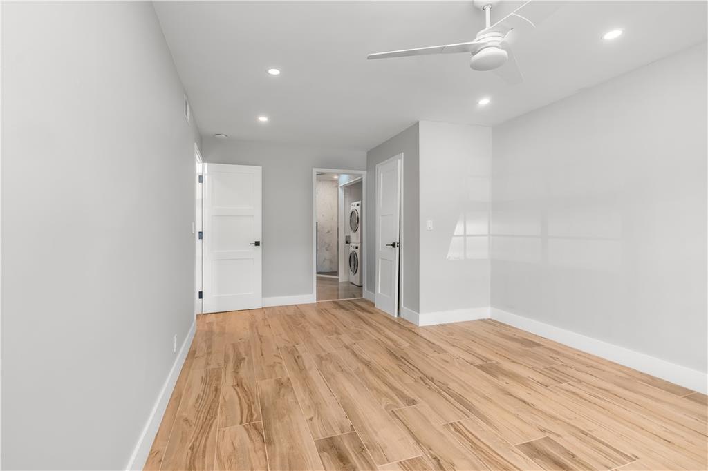 BAY COLONY CLUB - Residential