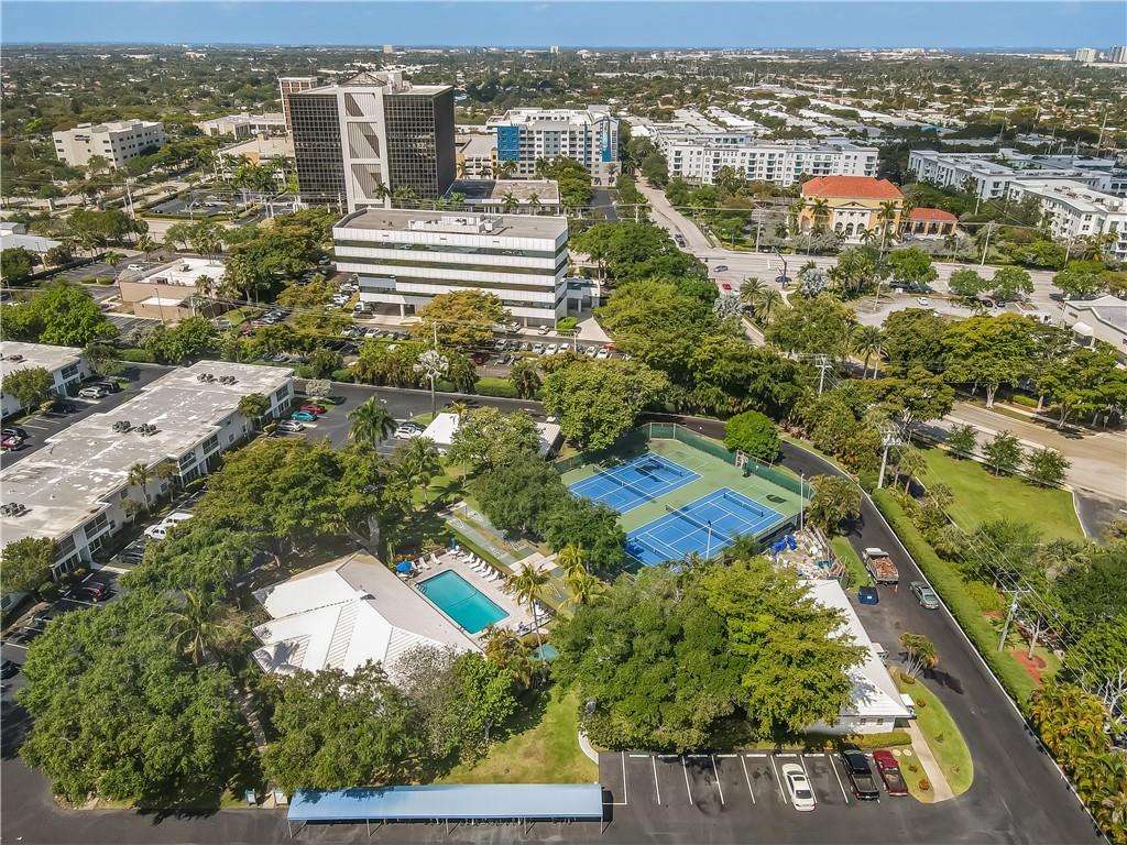 BAY COLONY CLUB - Residential