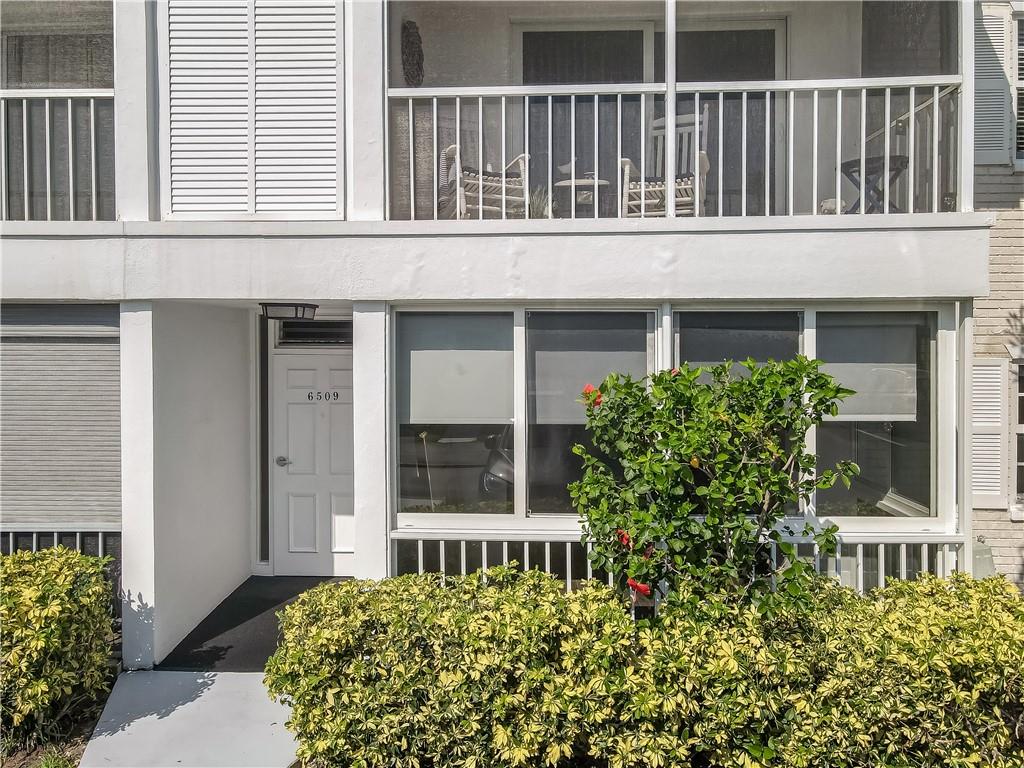 BAY COLONY CLUB - Residential