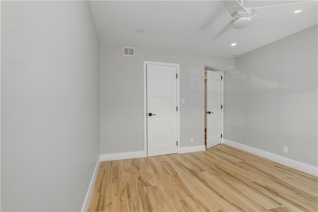 BAY COLONY CLUB - Residential