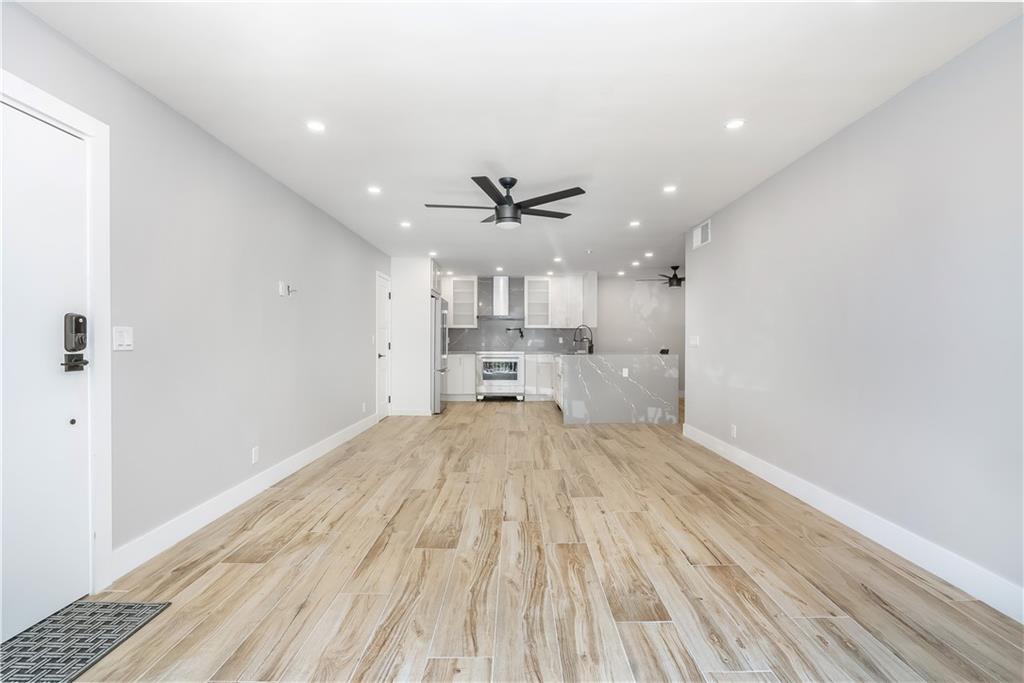 BAY COLONY CLUB - Residential