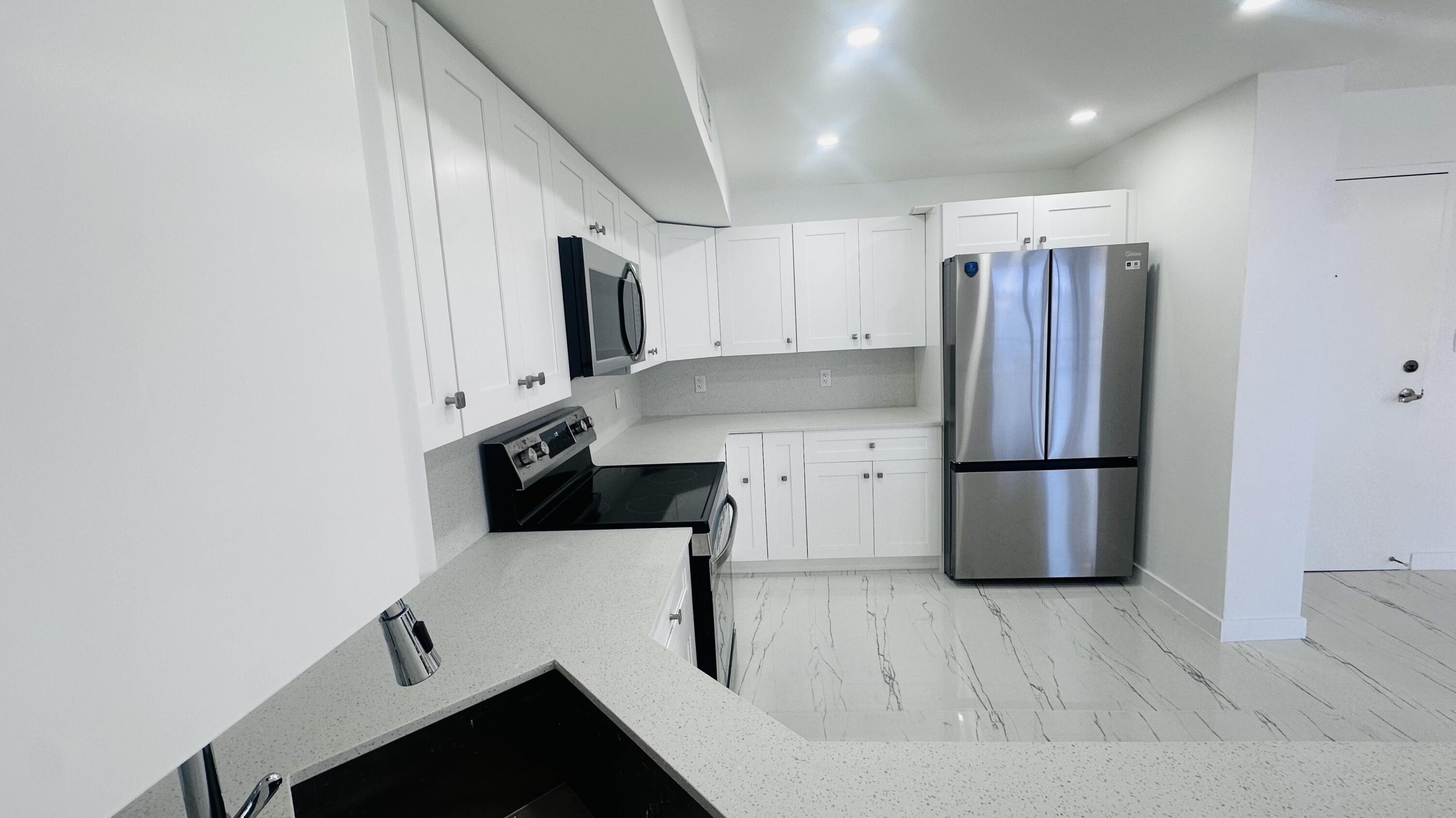 ALLINGTON TOWERS CONDO - Residential Lease