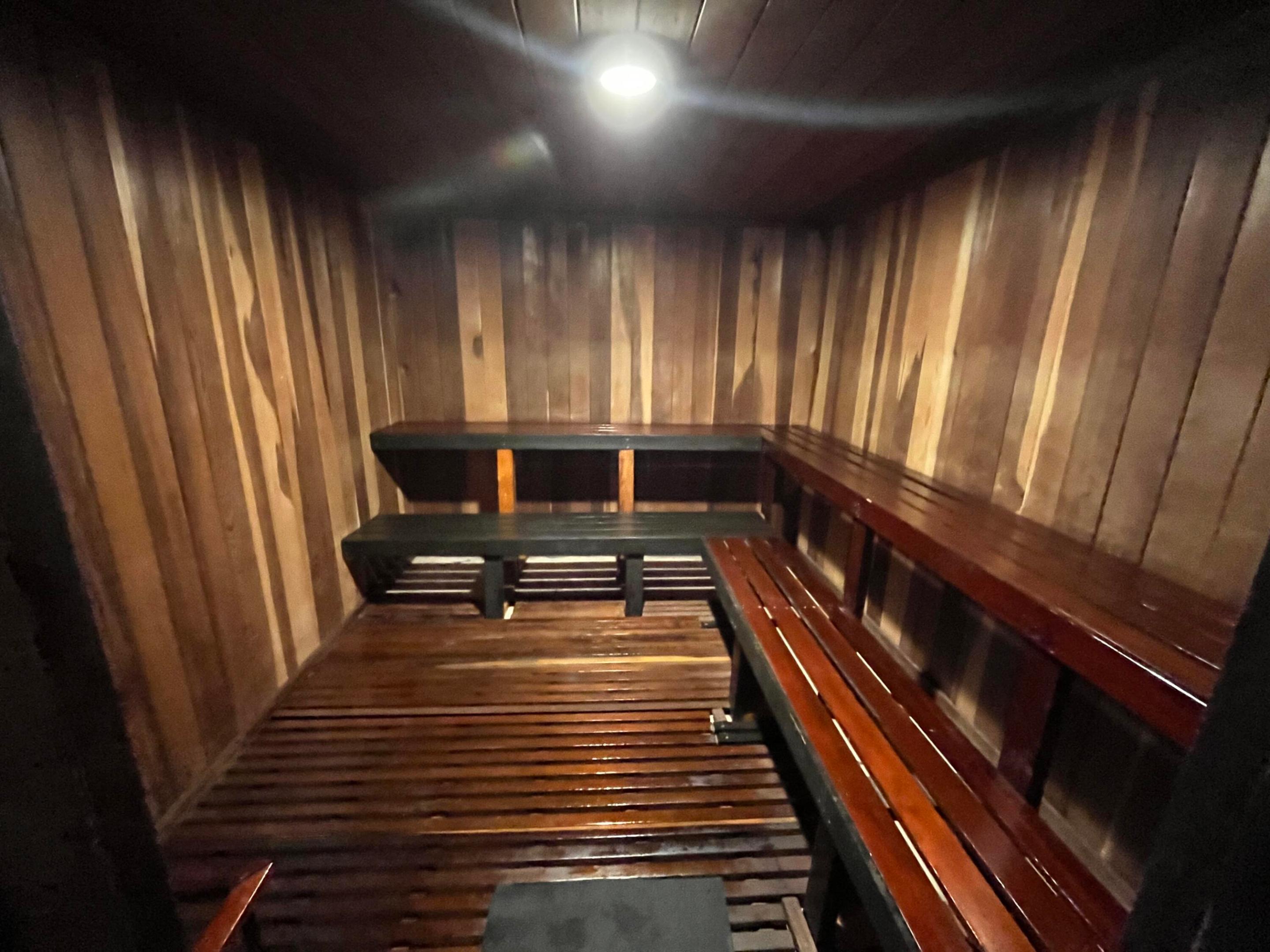 ALLINGTON TOWERS CONDO - Residential Lease