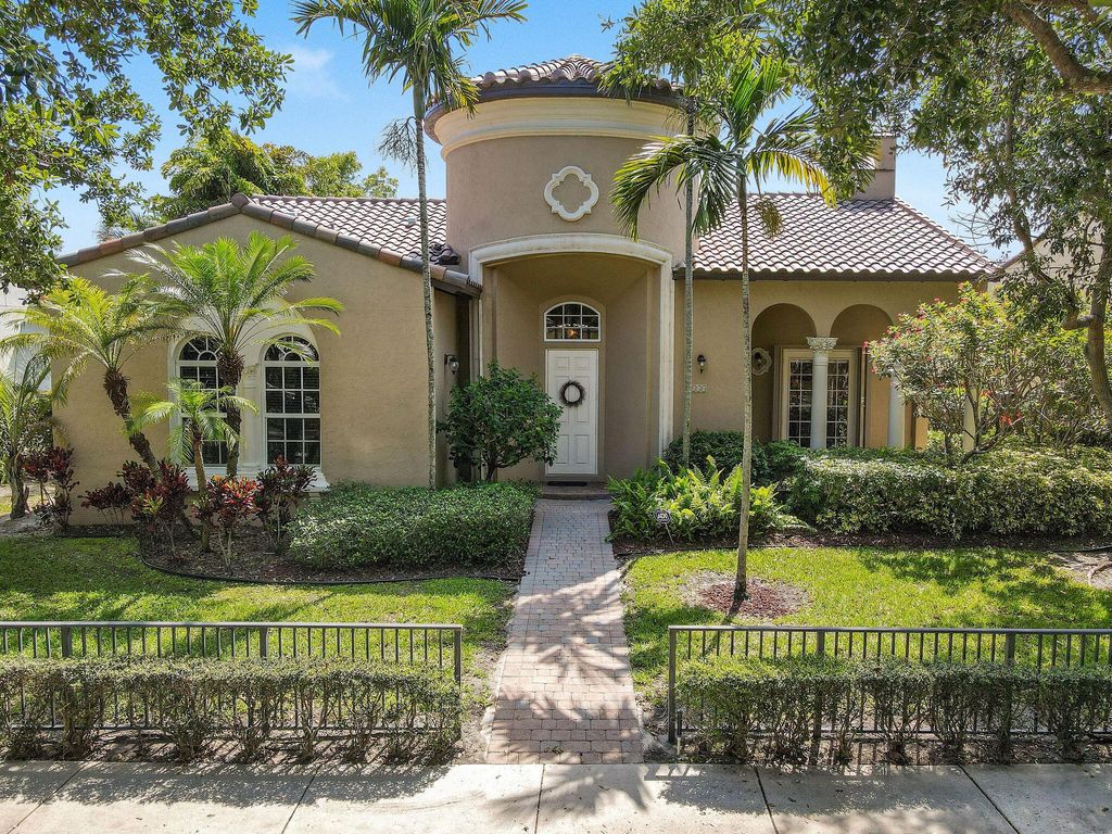Photo of 150 Barcelona Drive, Jupiter, FL 33458 (MLS # R10949189)