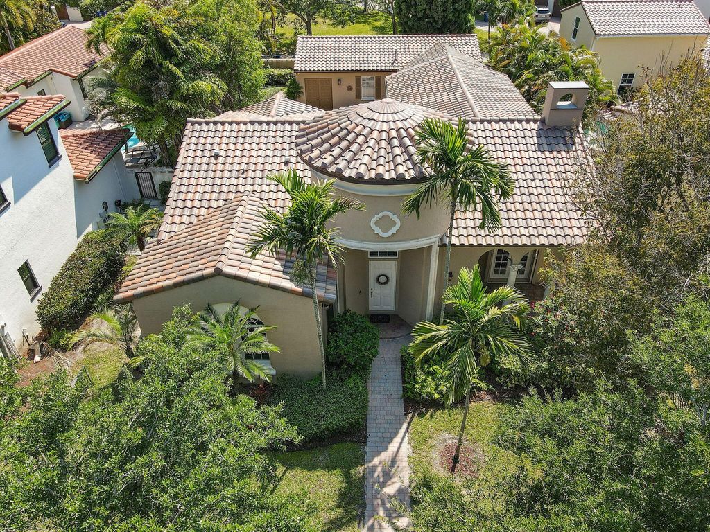 Photo of 150 Barcelona Drive, Jupiter, FL 33458 (MLS # R10949189)