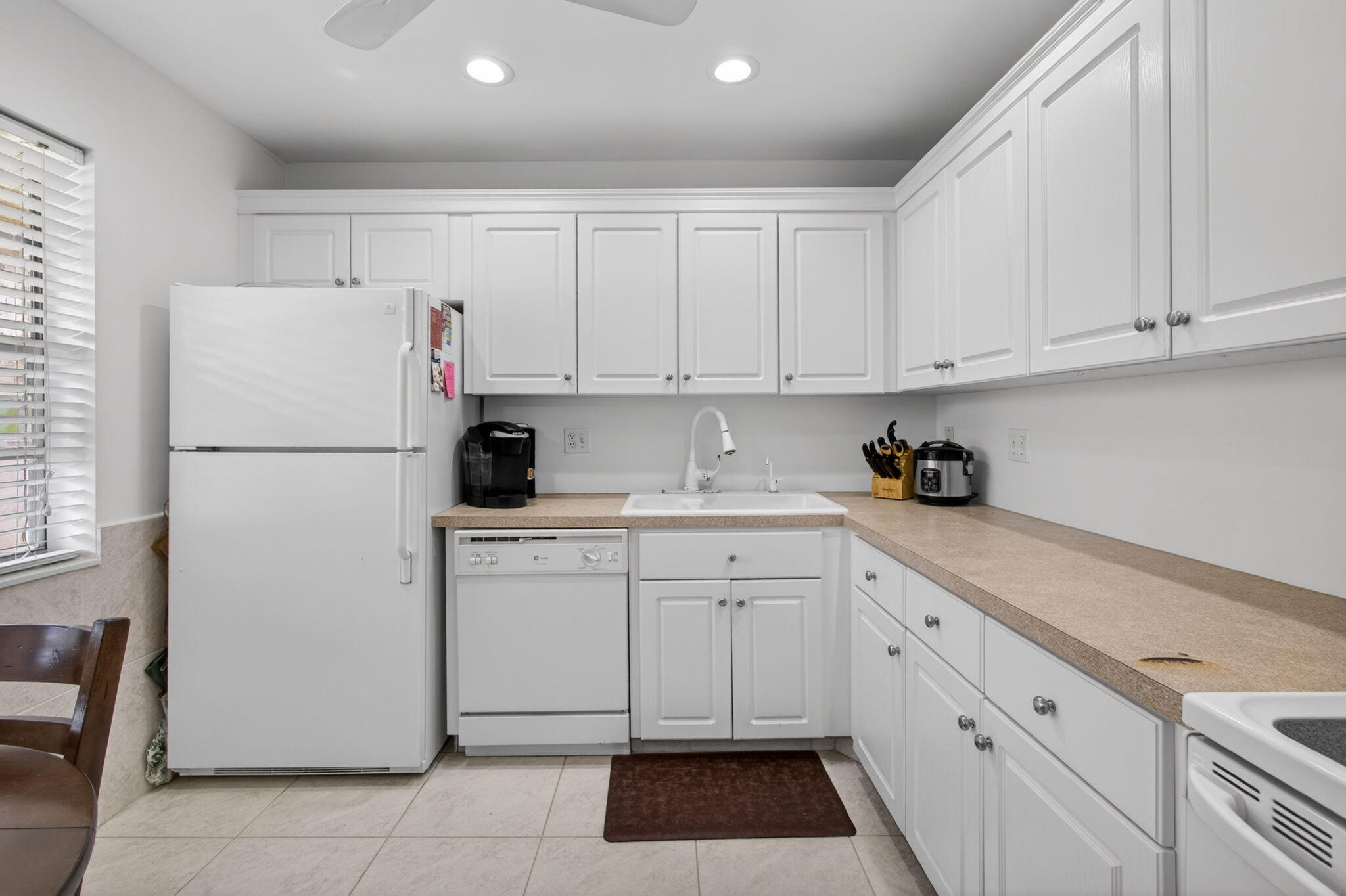 GOLDEN LAKES VILLAGE CONDO A - Residential