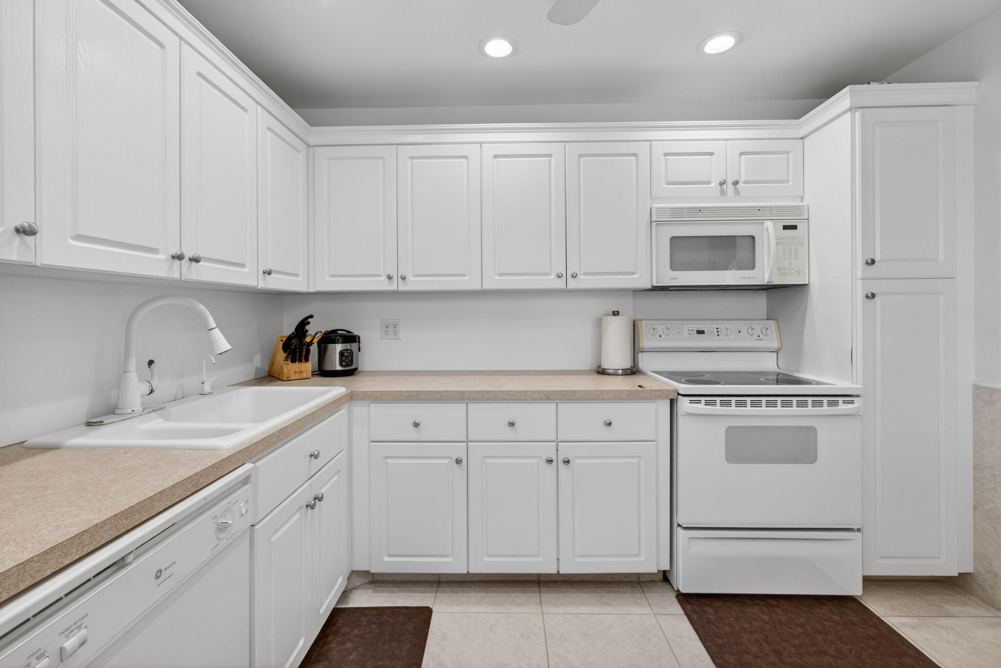 GOLDEN LAKES VILLAGE CONDO A - Residential