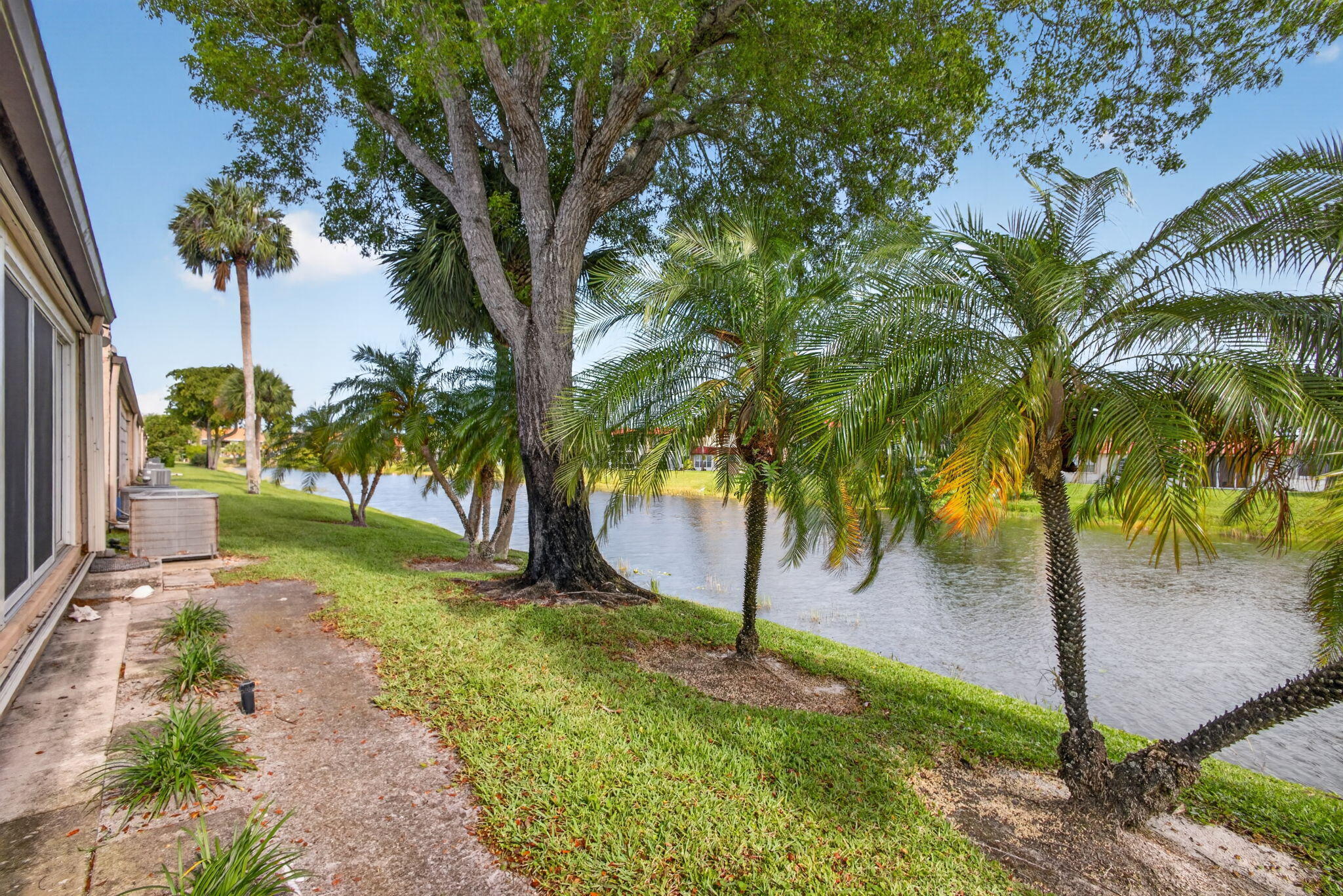 GOLDEN LAKES VILLAGE CONDO A - Residential
